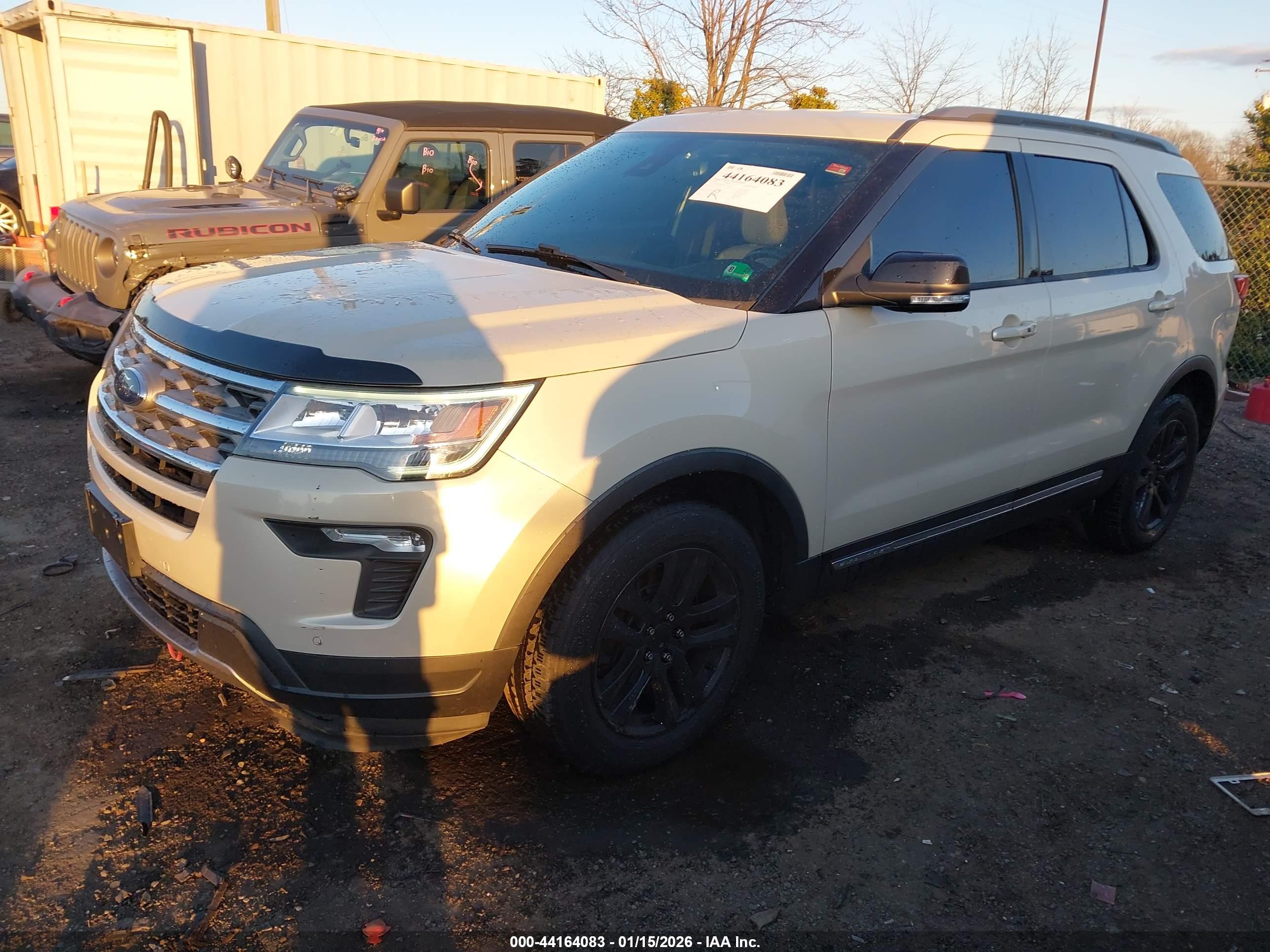FORD EXPLORER image 2