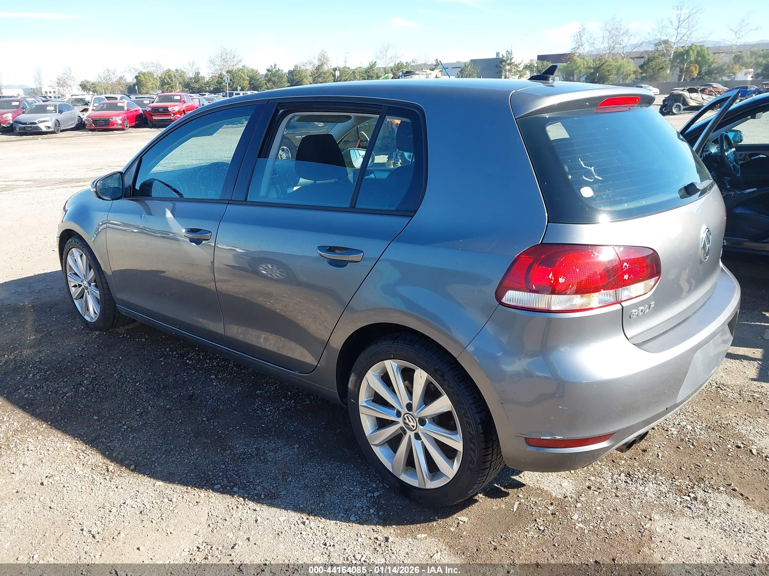 VOLKSWAGEN GOLF image 3