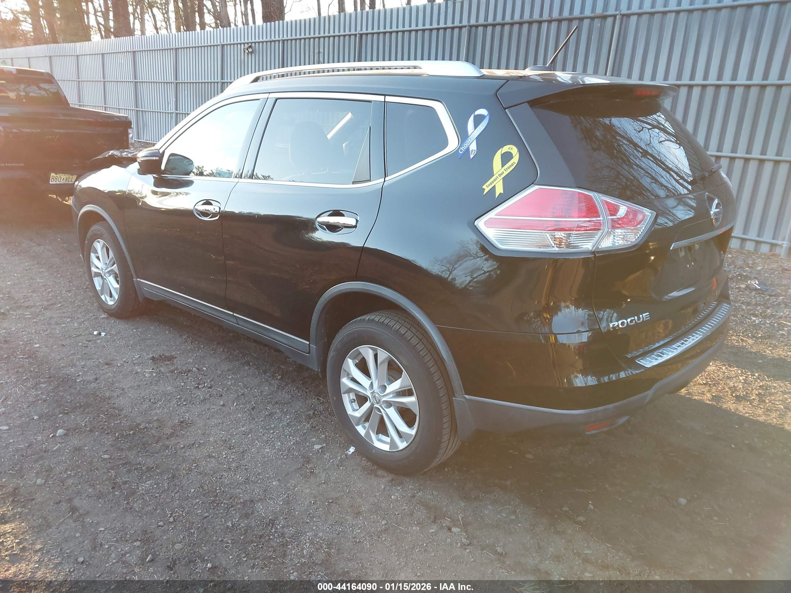 NISSAN ROGUE image 3