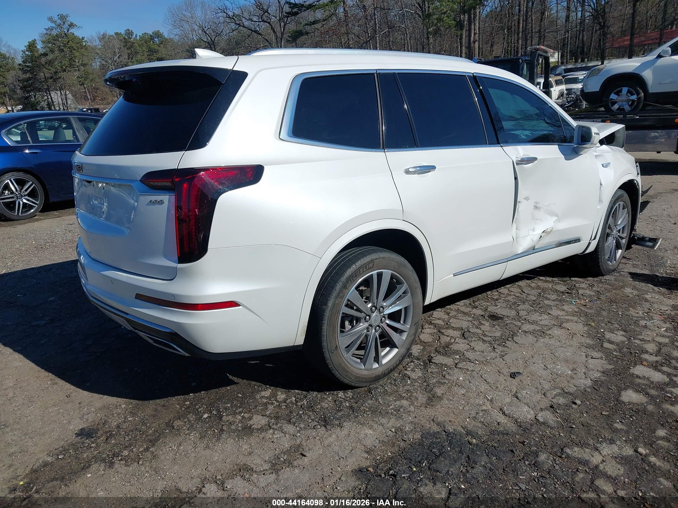CADILLAC XT6 image 4