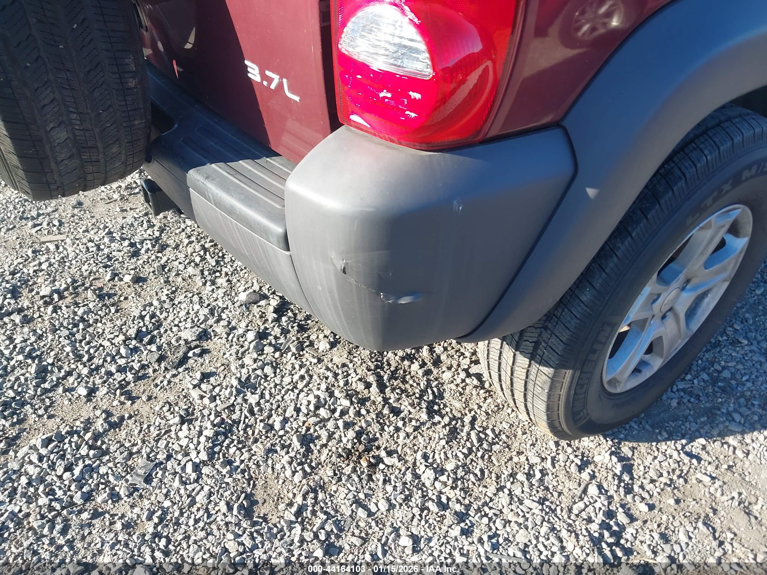 JEEP LIBERTY image 6