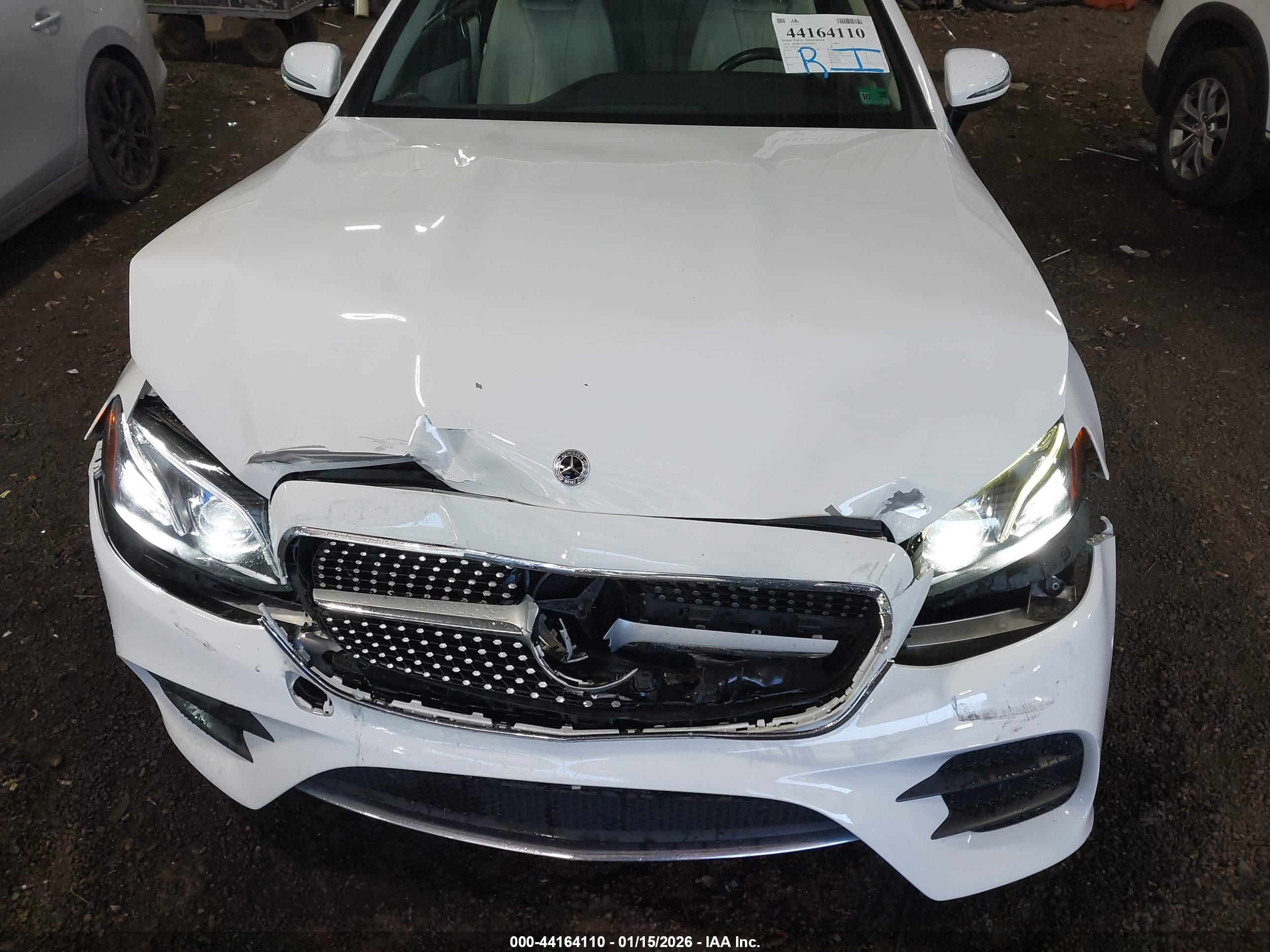 MERCEDES-BENZ E image 10