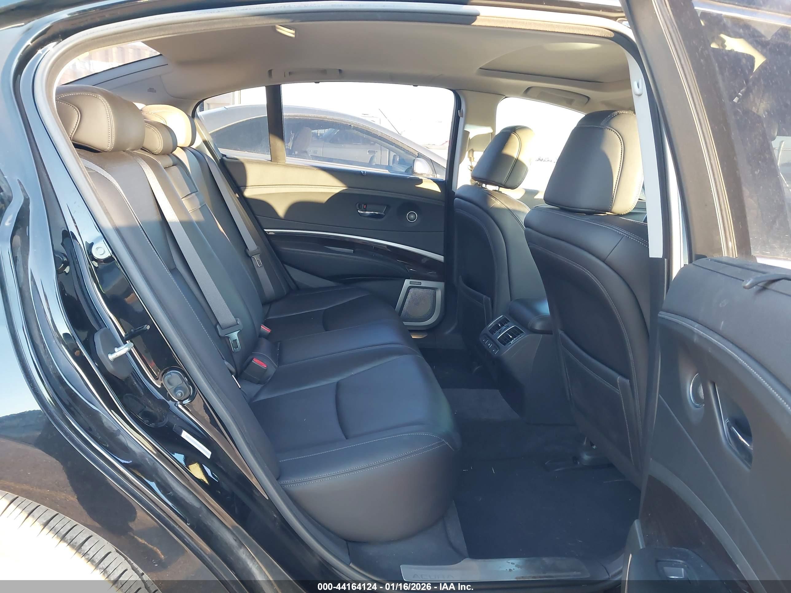 ACURA RLX image 8