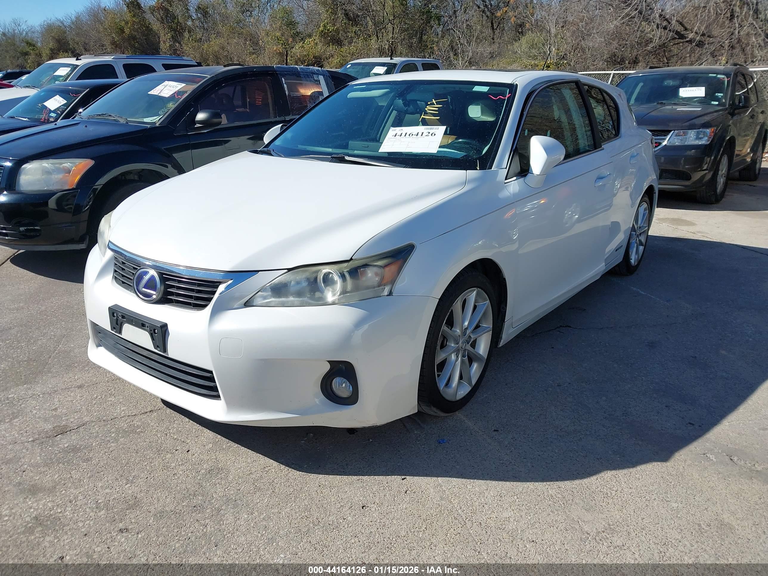 LEXUS CT image 2