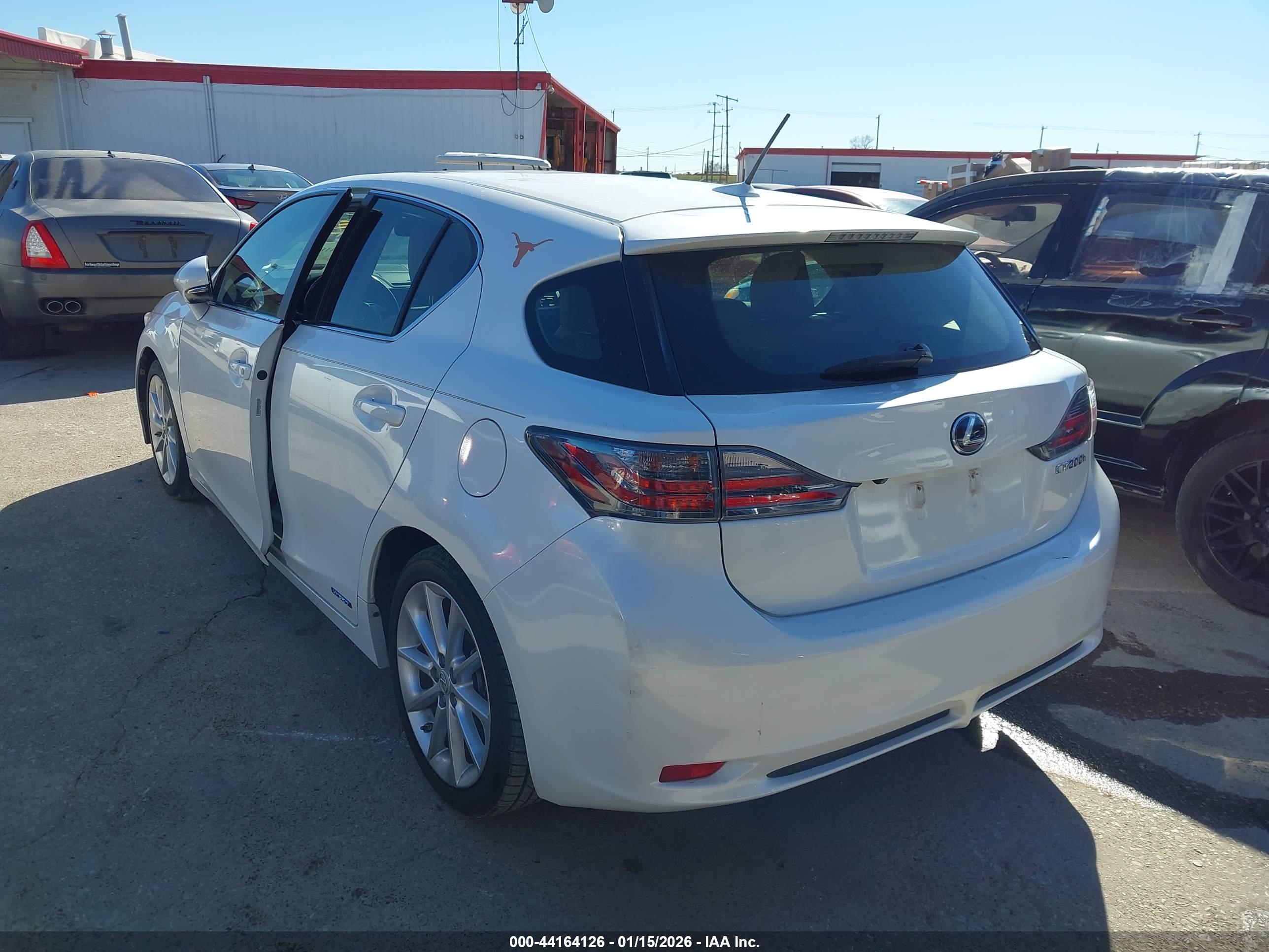 LEXUS CT image 3