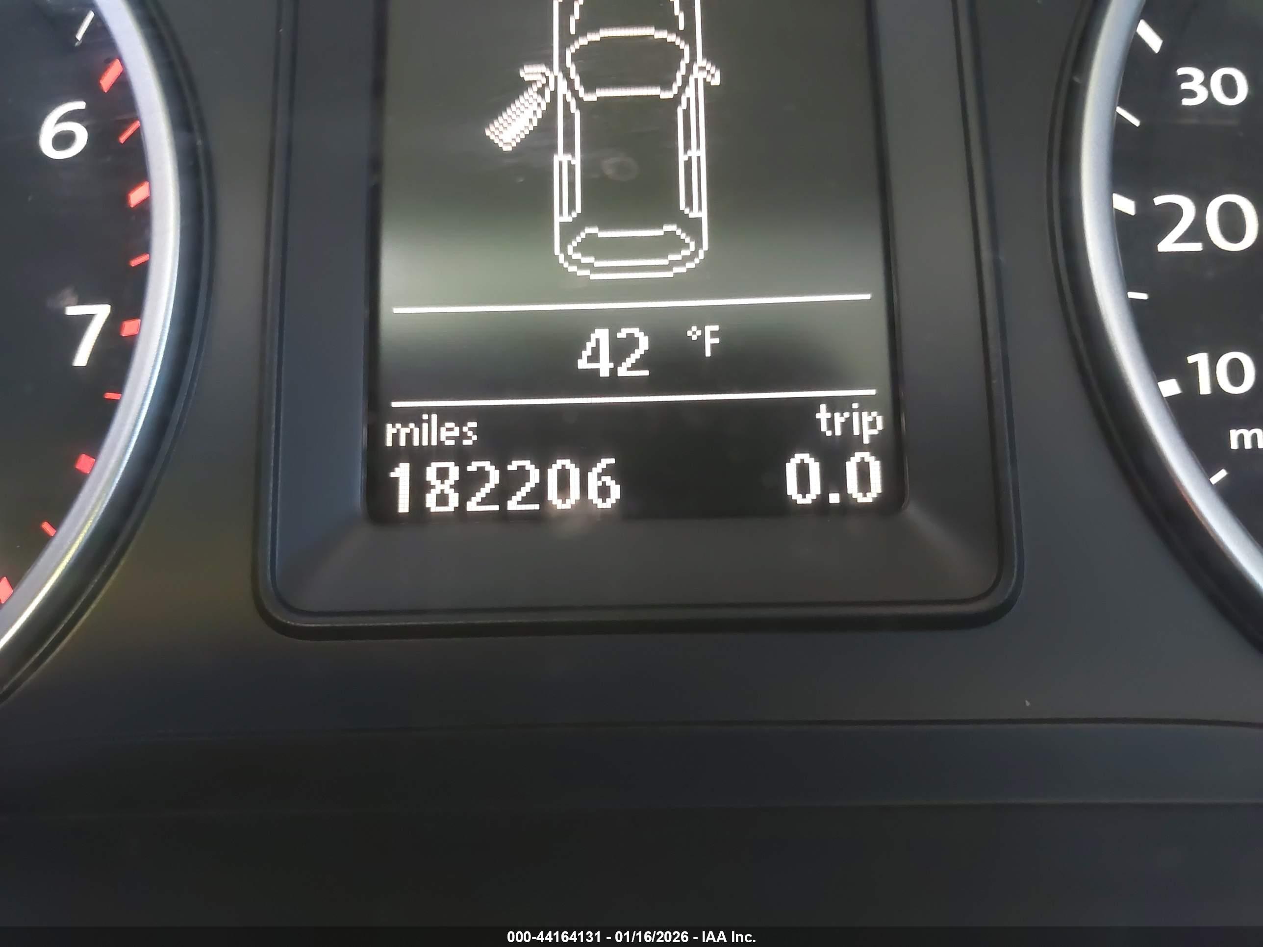 VOLKSWAGEN TIGUAN image 7