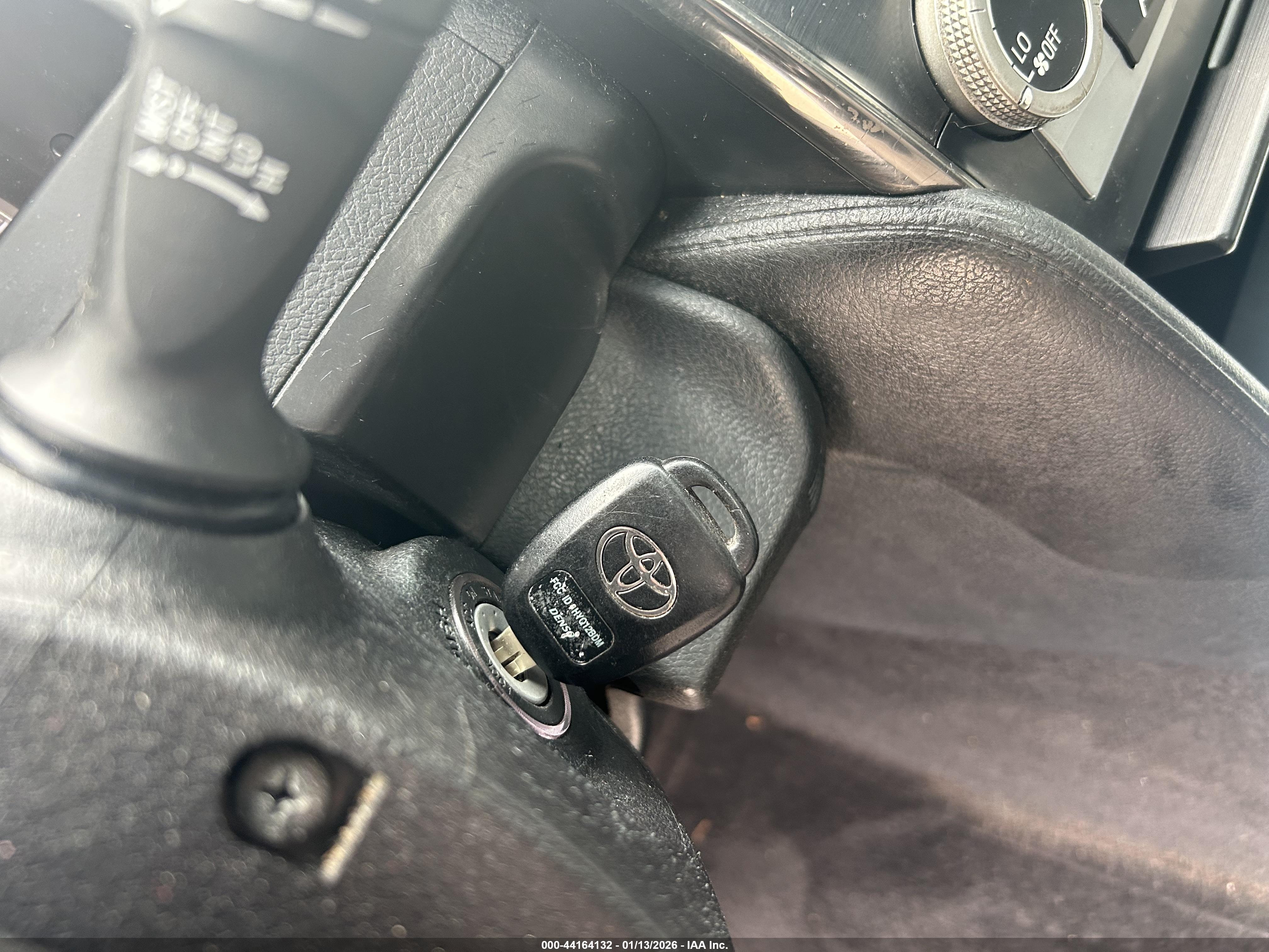 TOYOTA CAMRY image 11