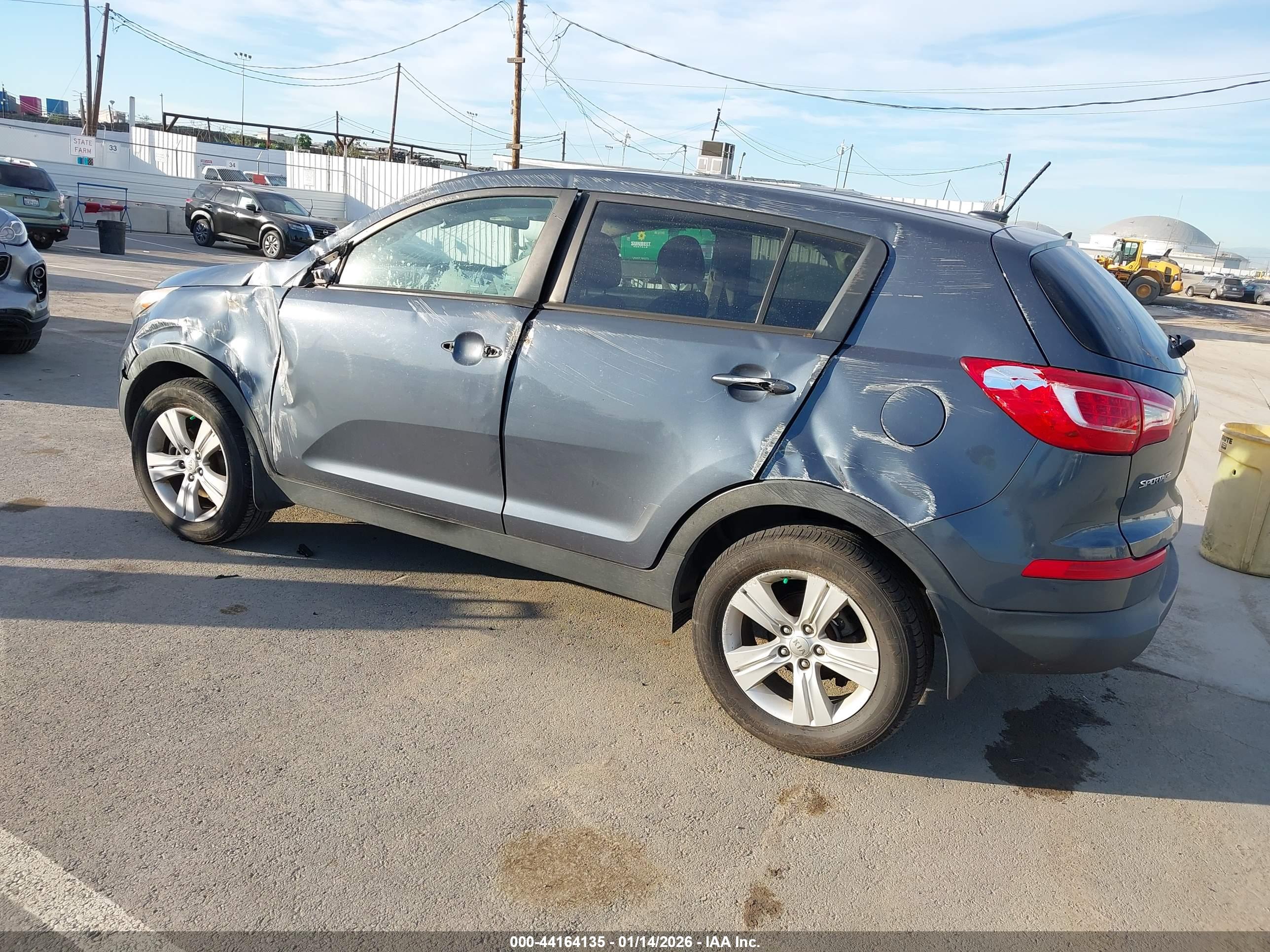 KIA SPORTAGE image 3
