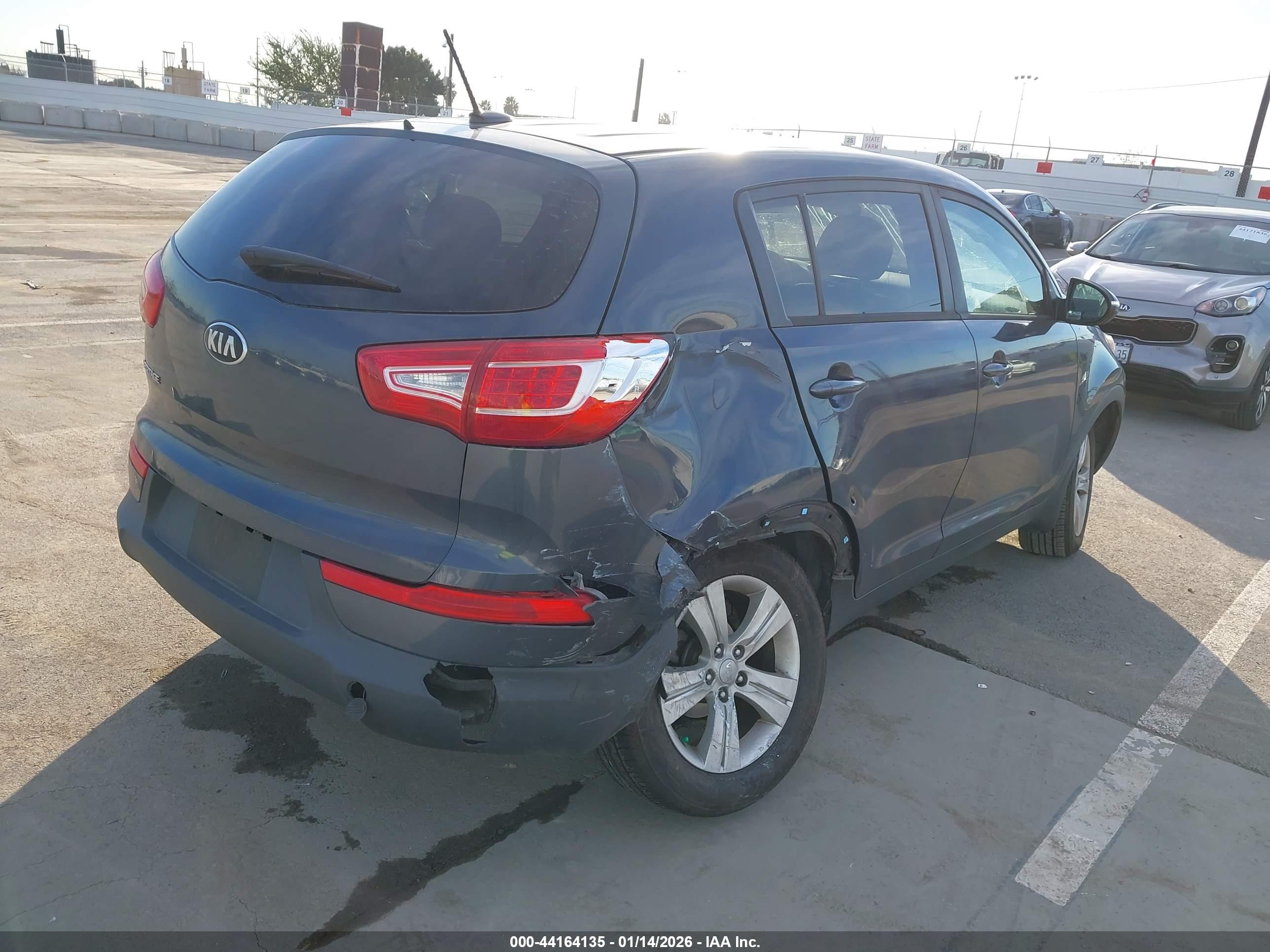 KIA SPORTAGE image 4