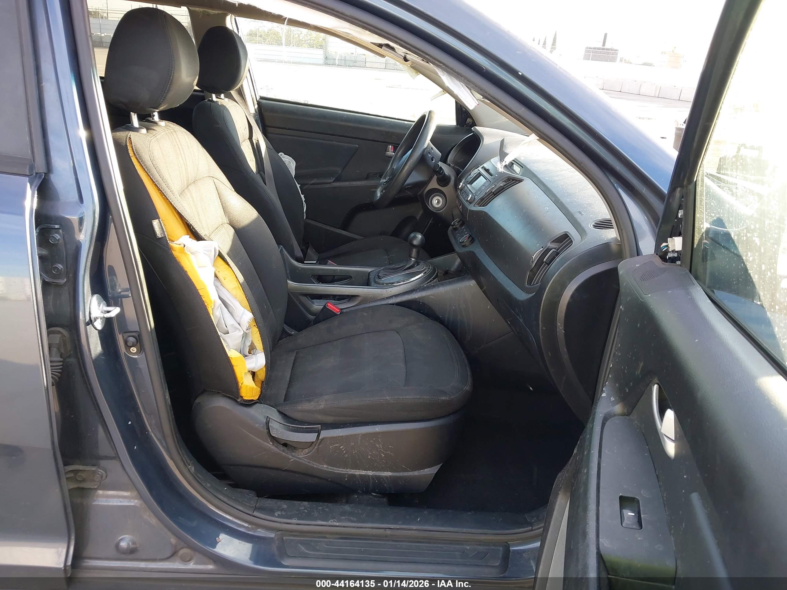 KIA SPORTAGE image 5