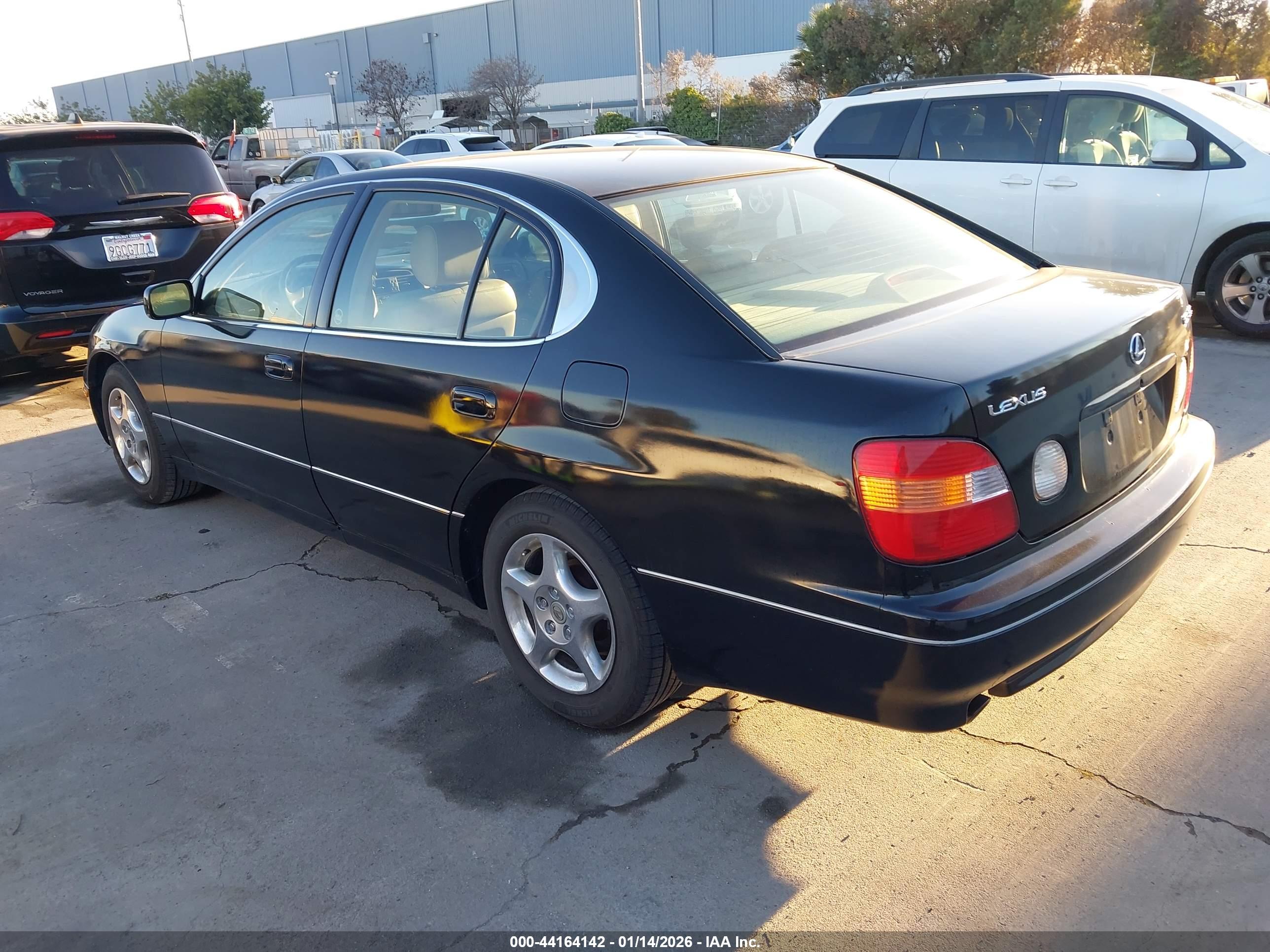 LEXUS GS image 3