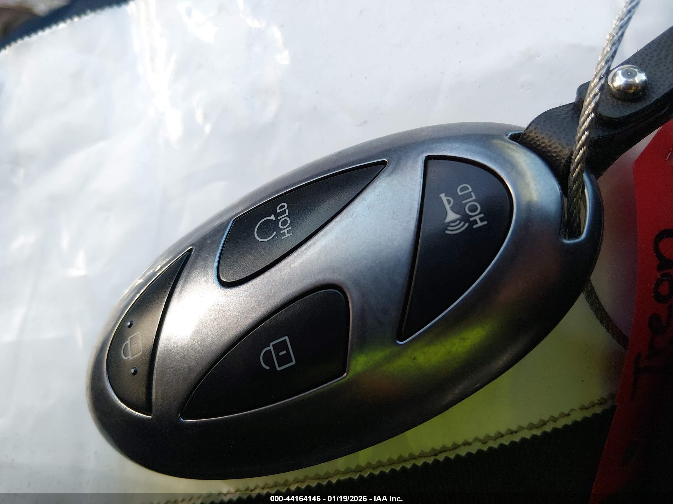 HYUNDAI ELANTRA image 11