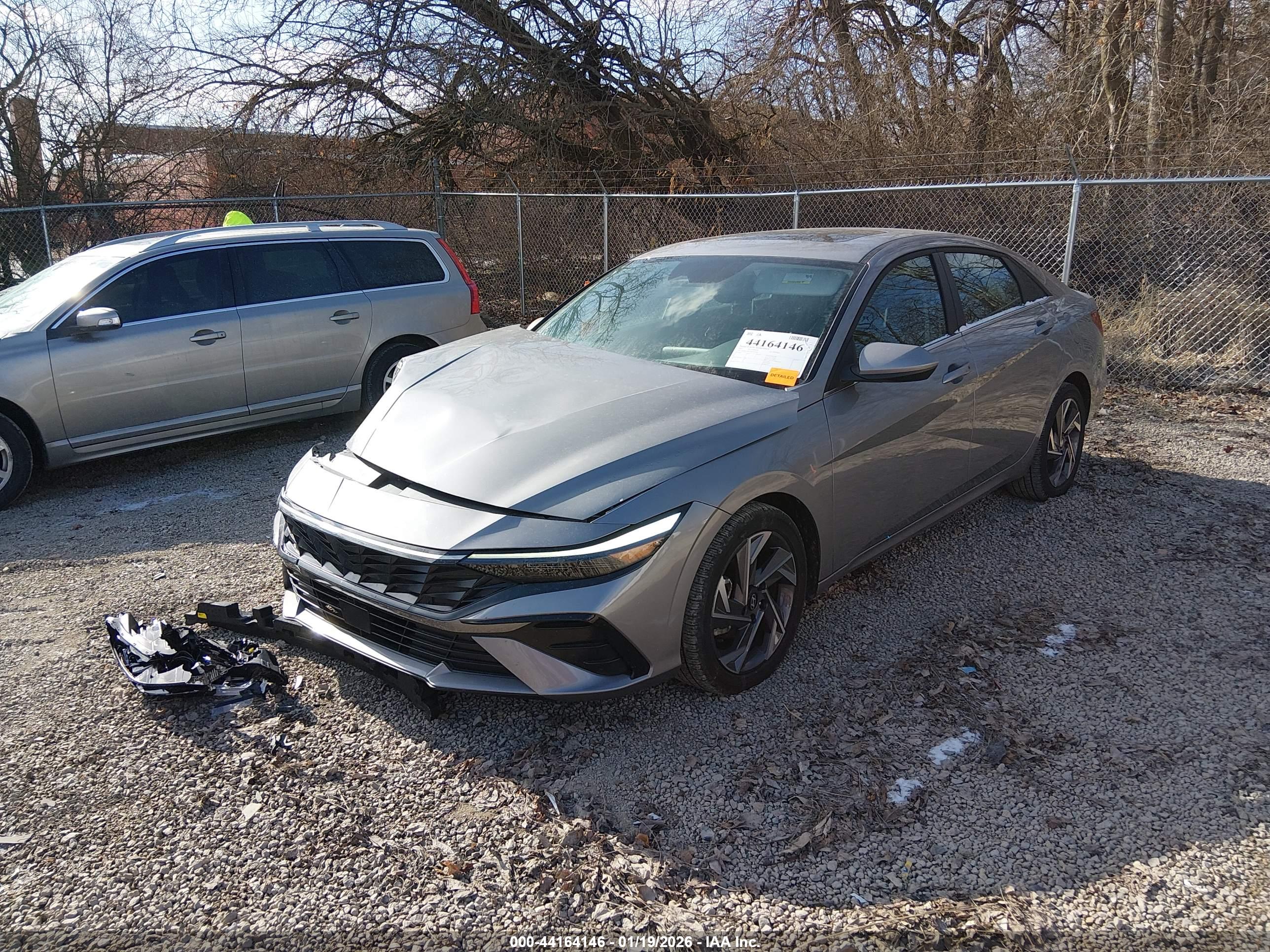 HYUNDAI ELANTRA image 2