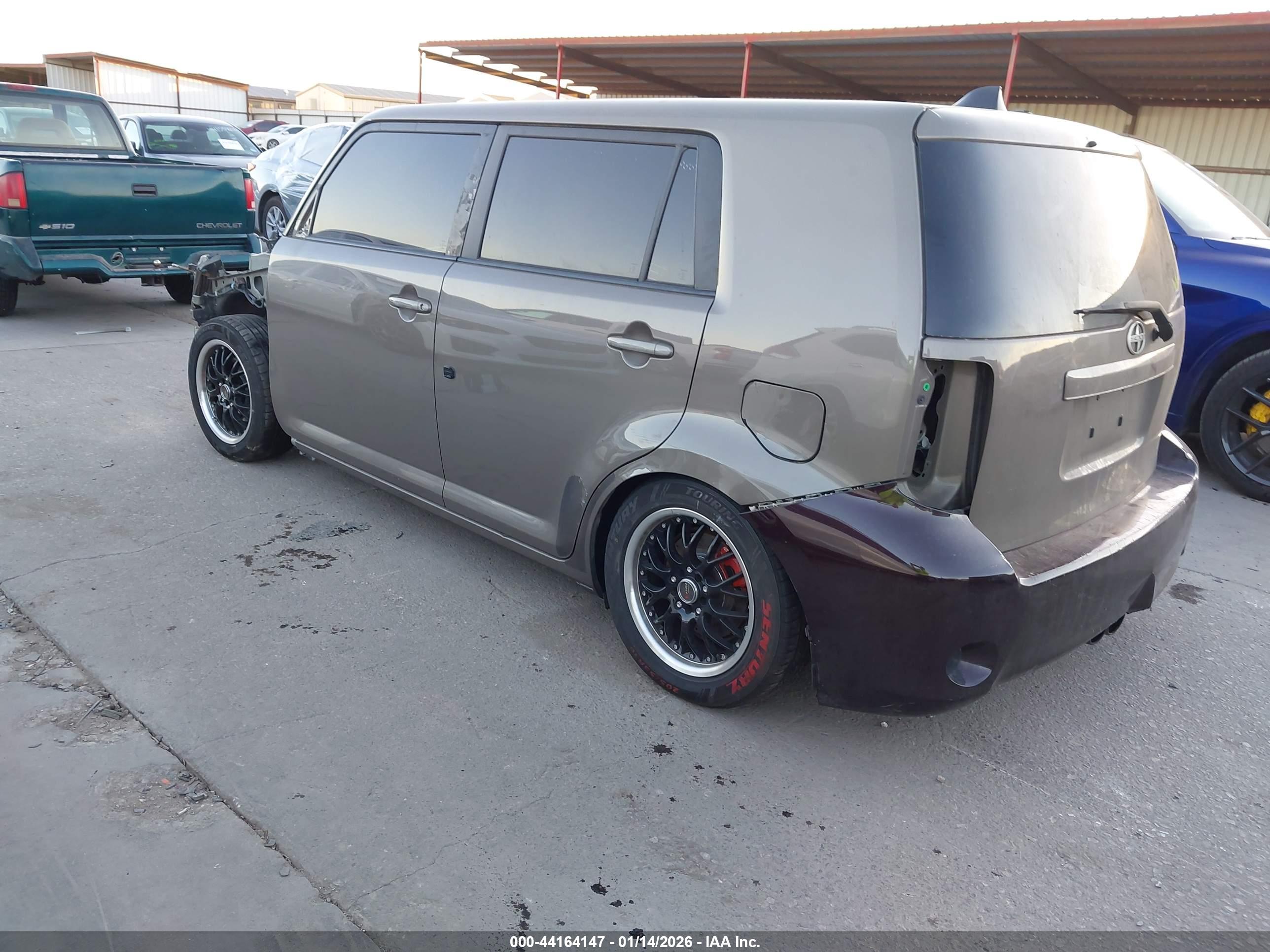 SCION XB image 3