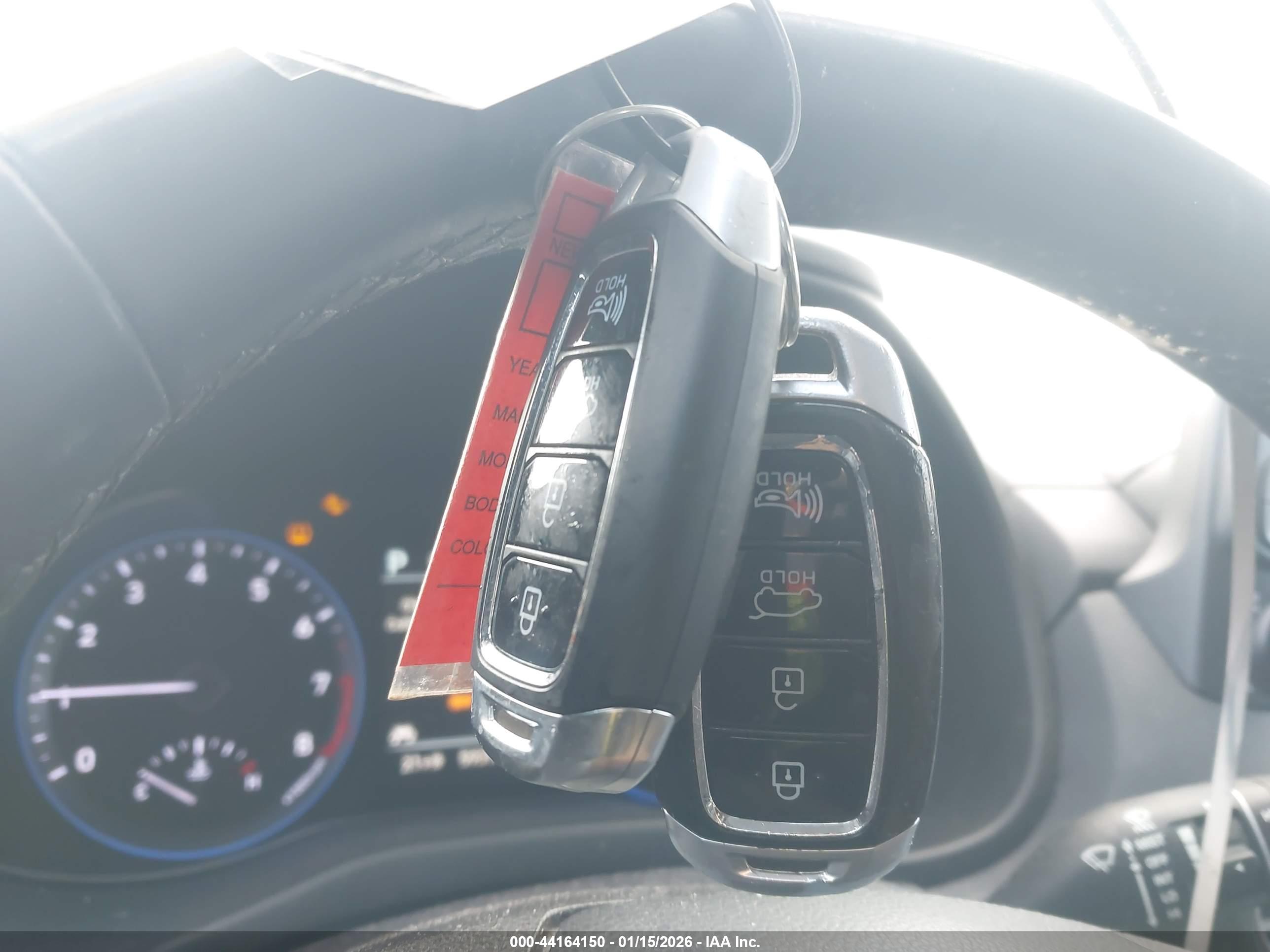 HYUNDAI KONA image 11