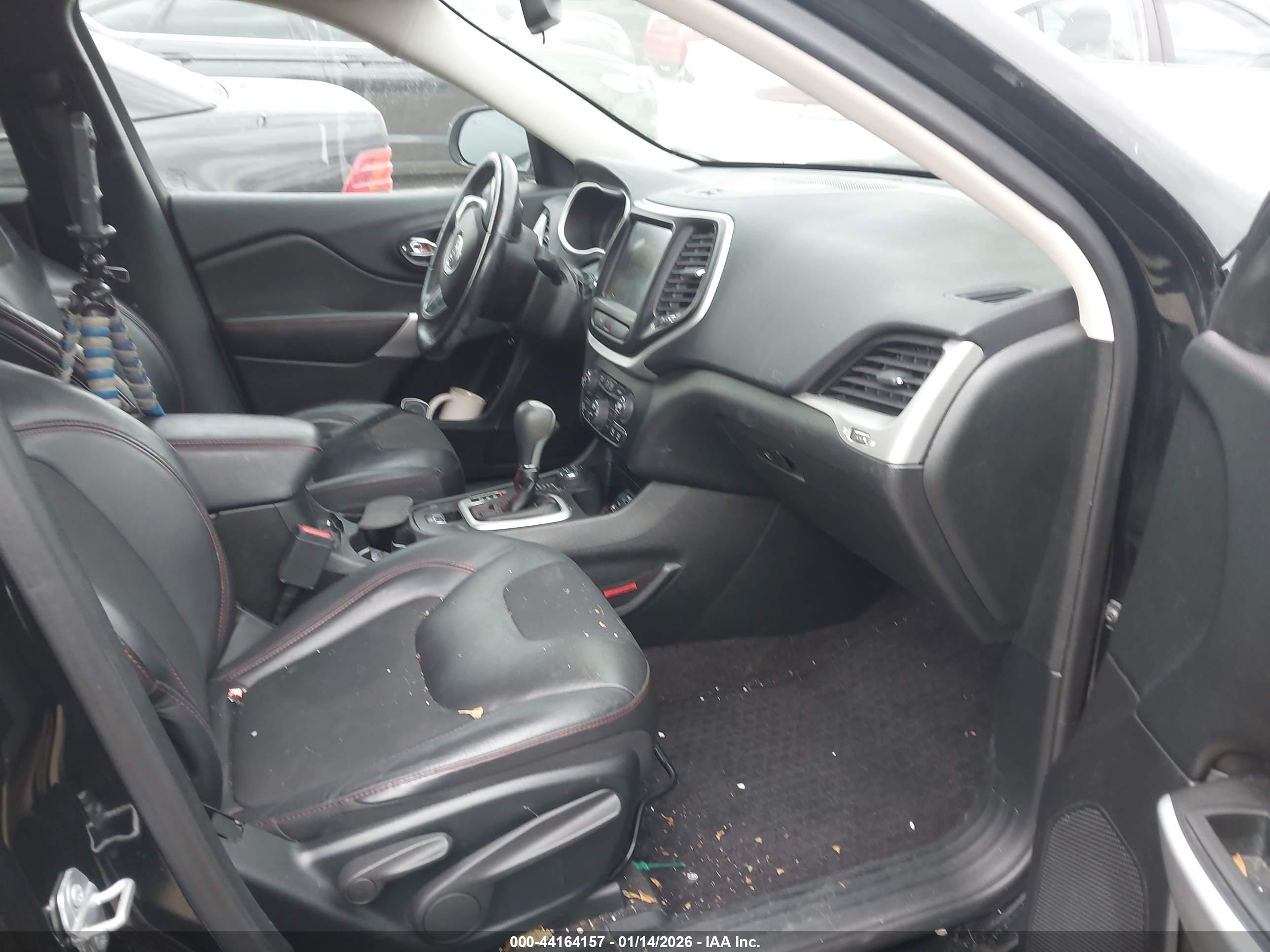 JEEP CHEROKEE image 5
