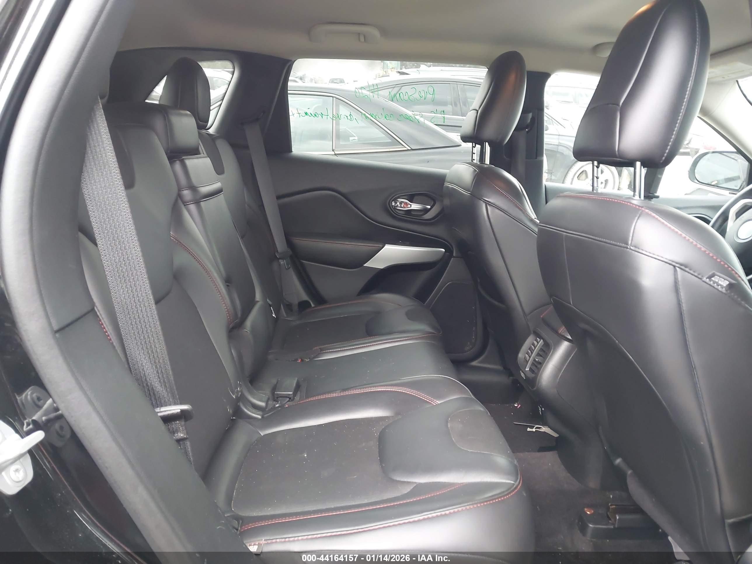 JEEP CHEROKEE image 8