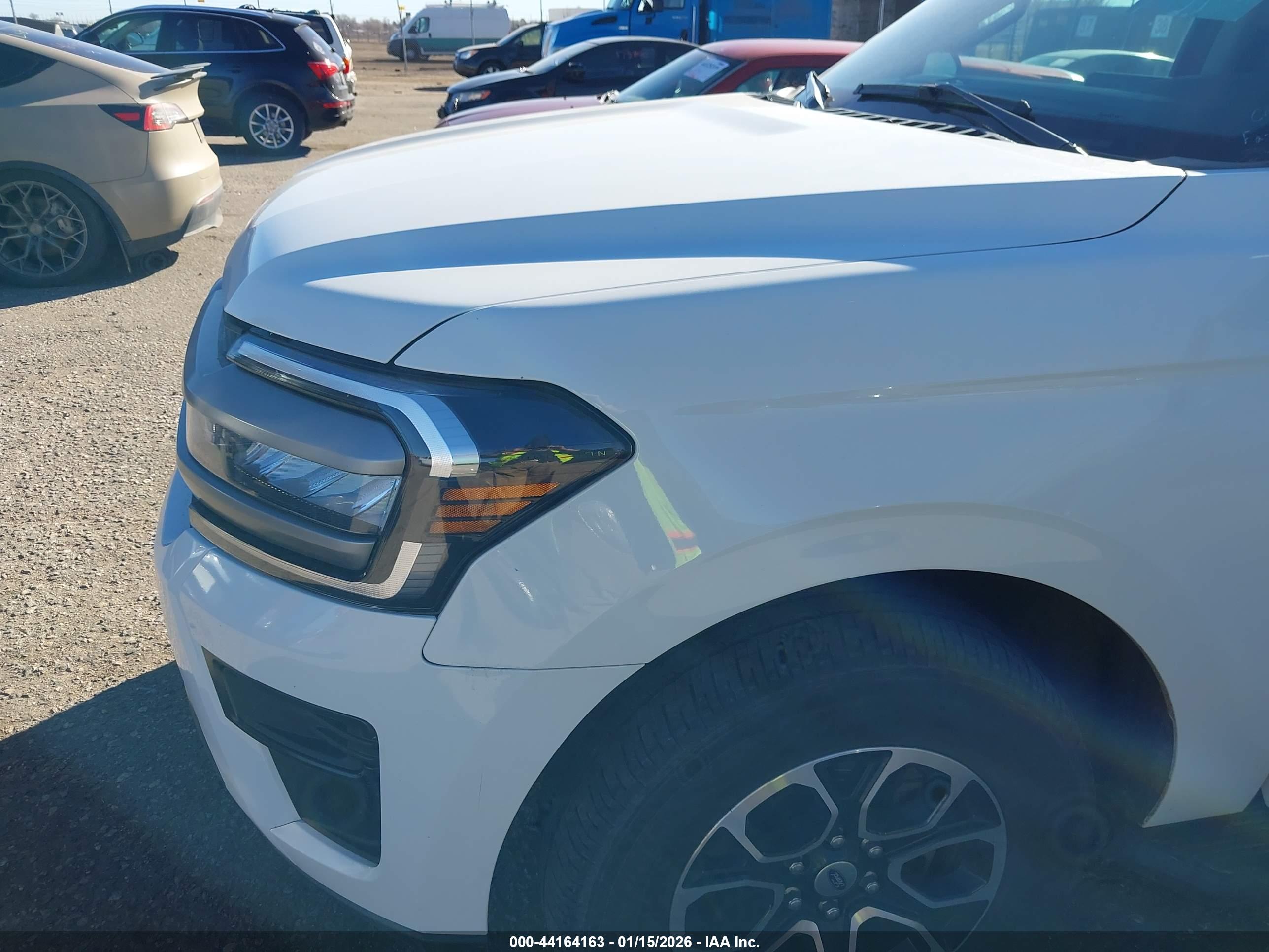 FORD EXPEDITION image 6