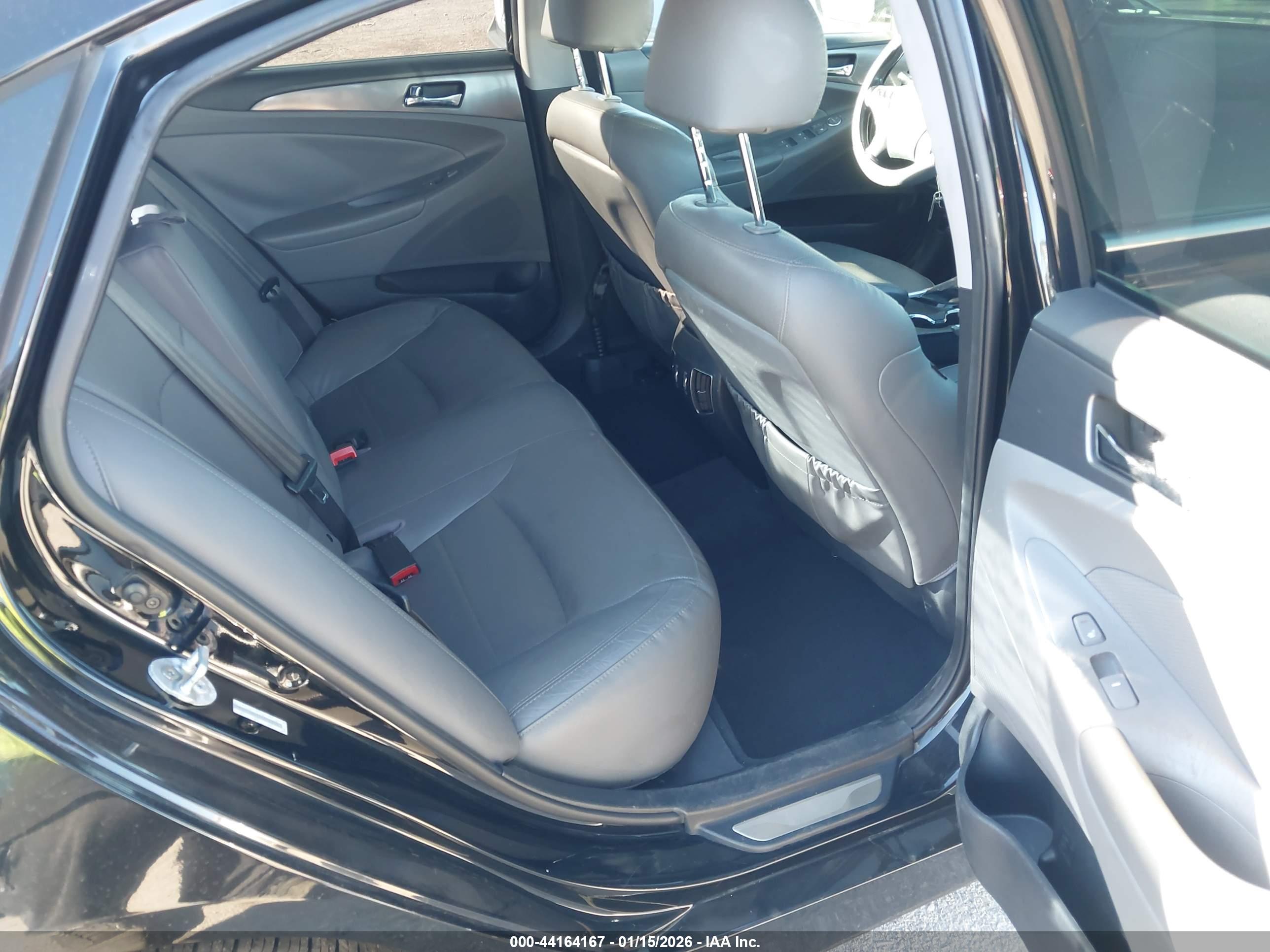HYUNDAI SONATA image 8