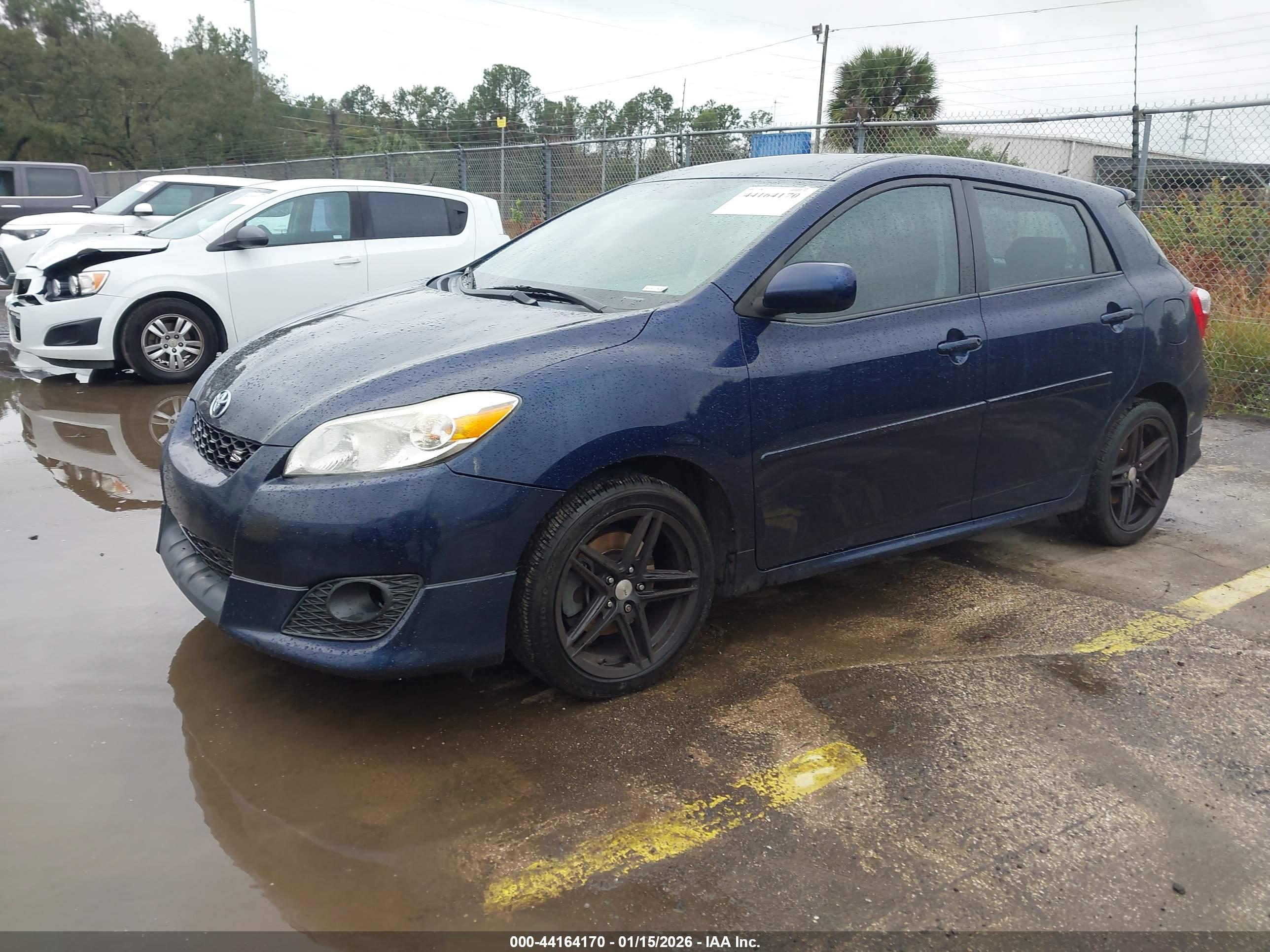 TOYOTA MATRIX image 2