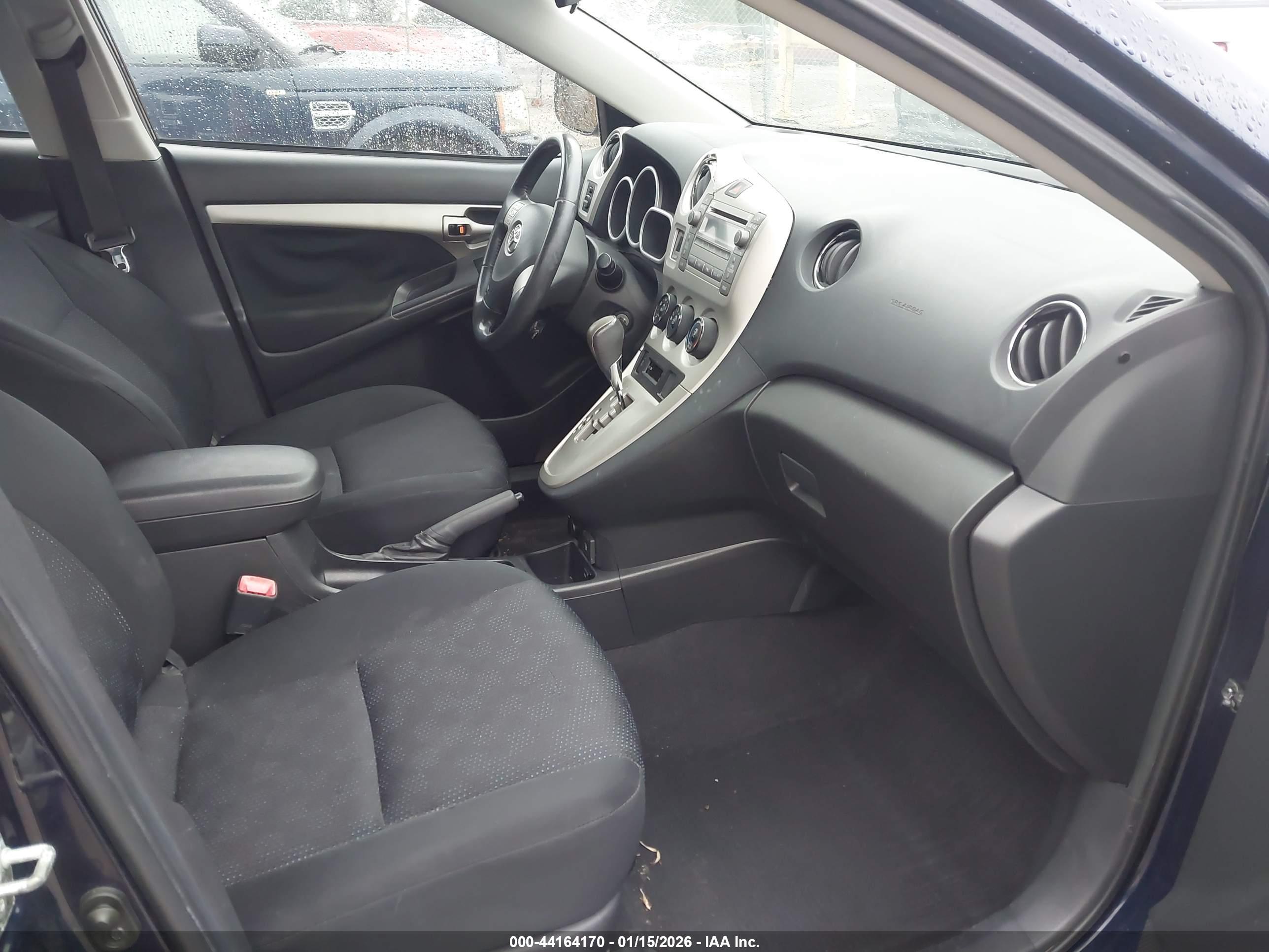 TOYOTA MATRIX image 5
