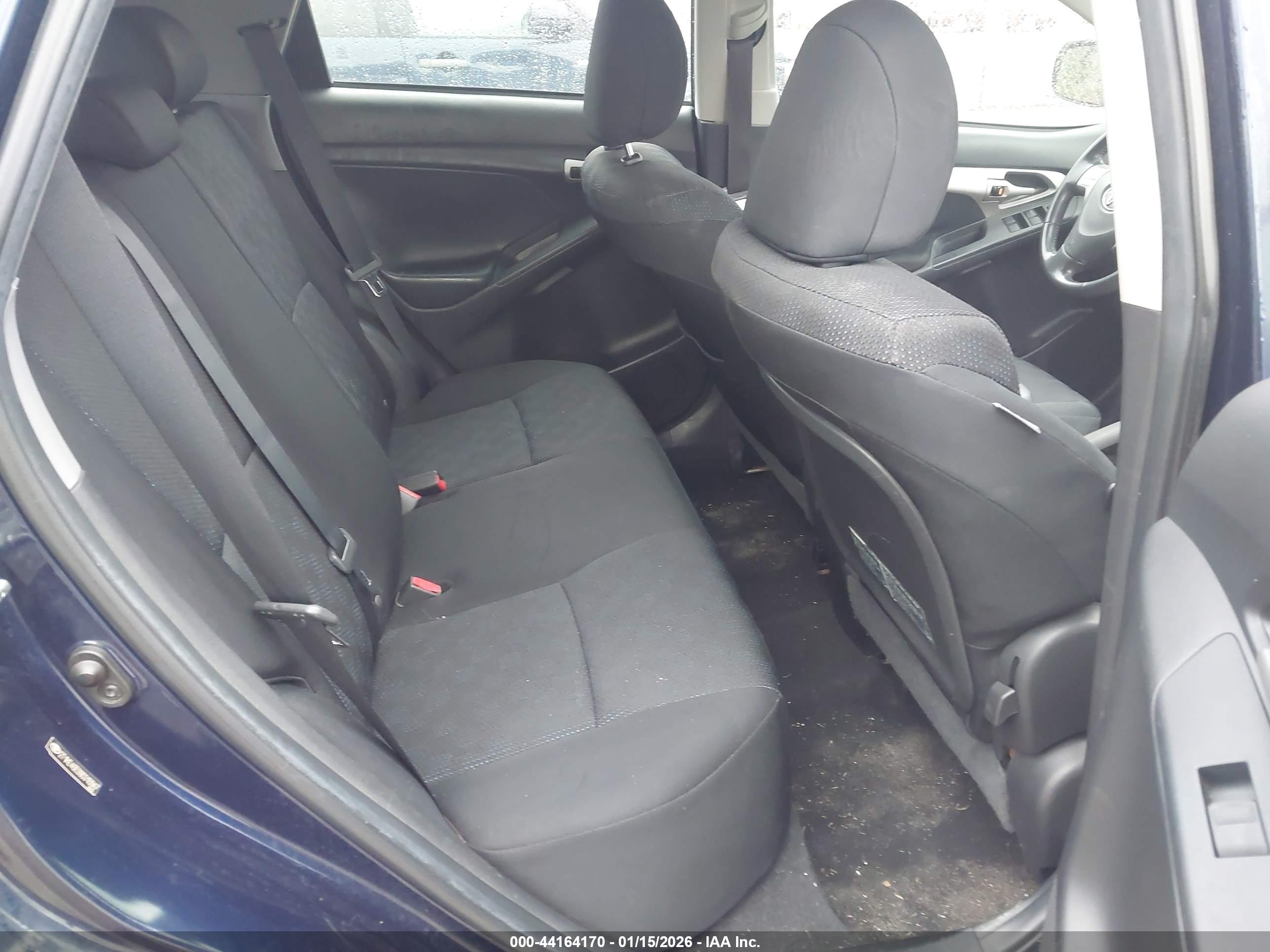 TOYOTA MATRIX image 8