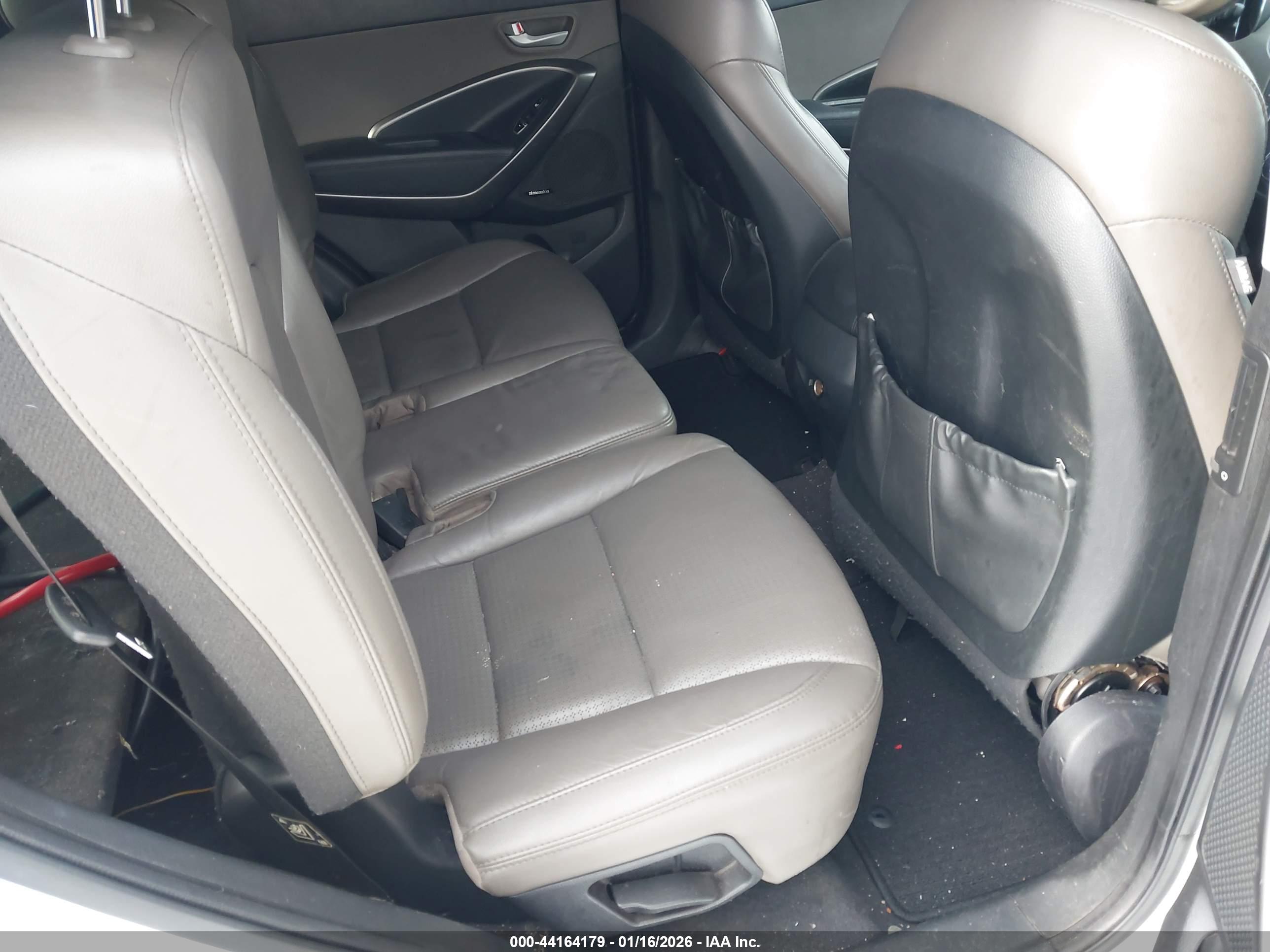 HYUNDAI SANTA image 8