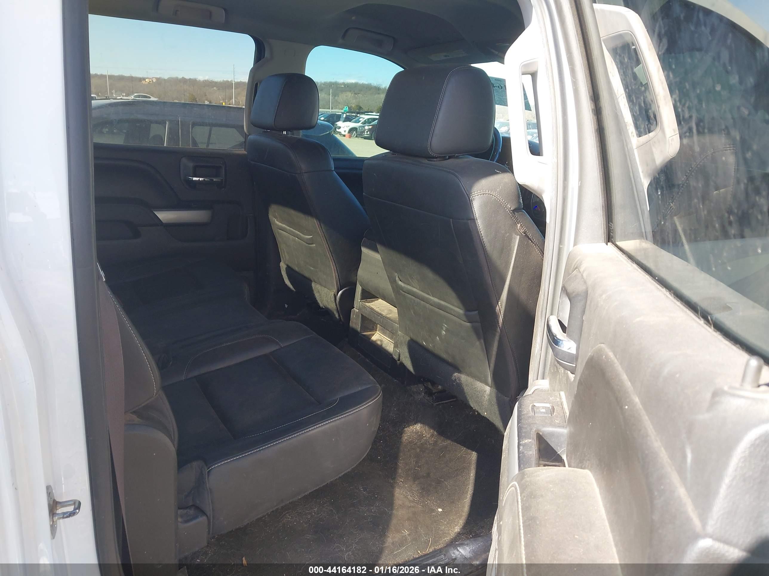 CHEVROLET SILVERADO image 8