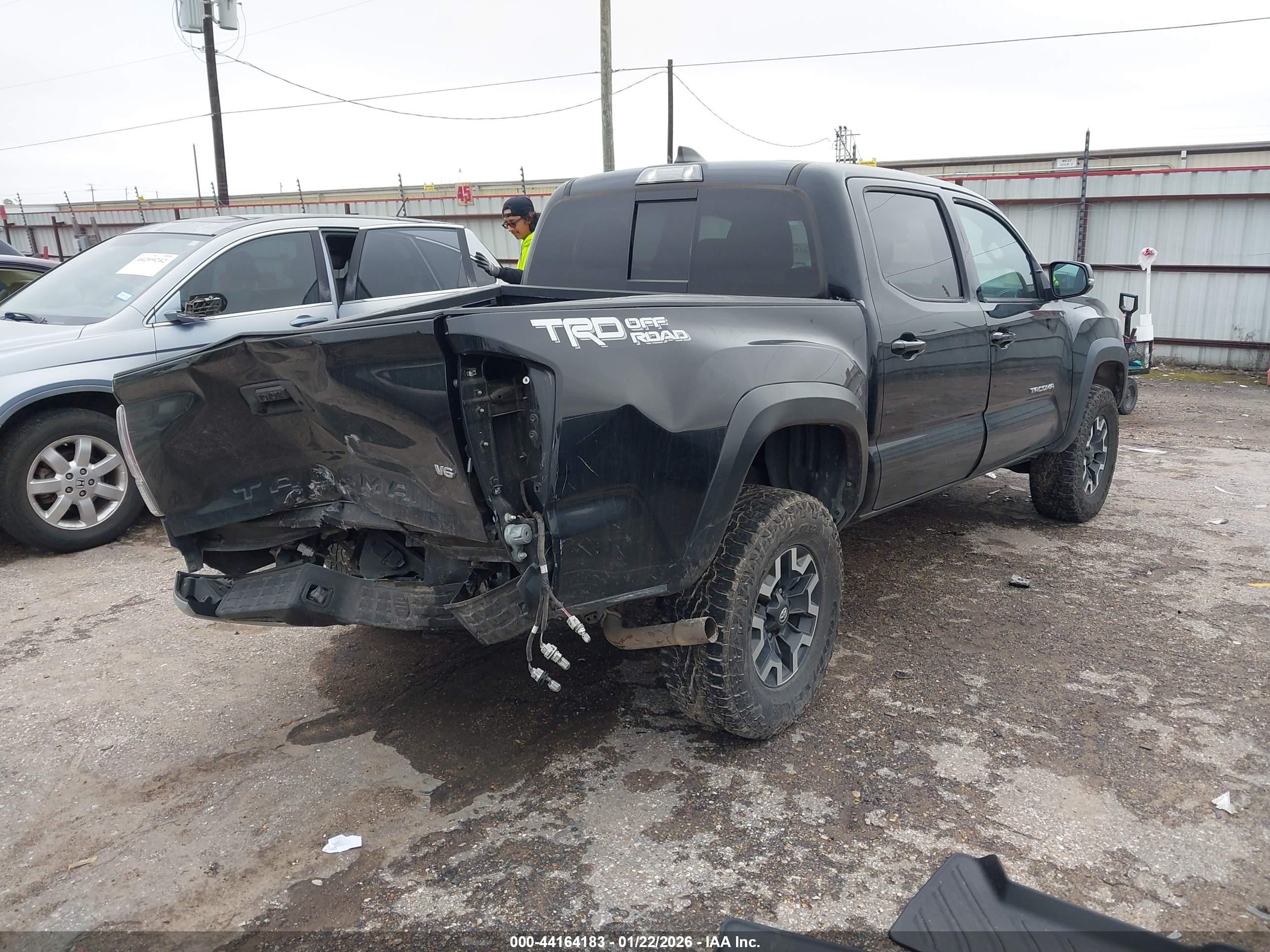 TOYOTA TACOMA image 4
