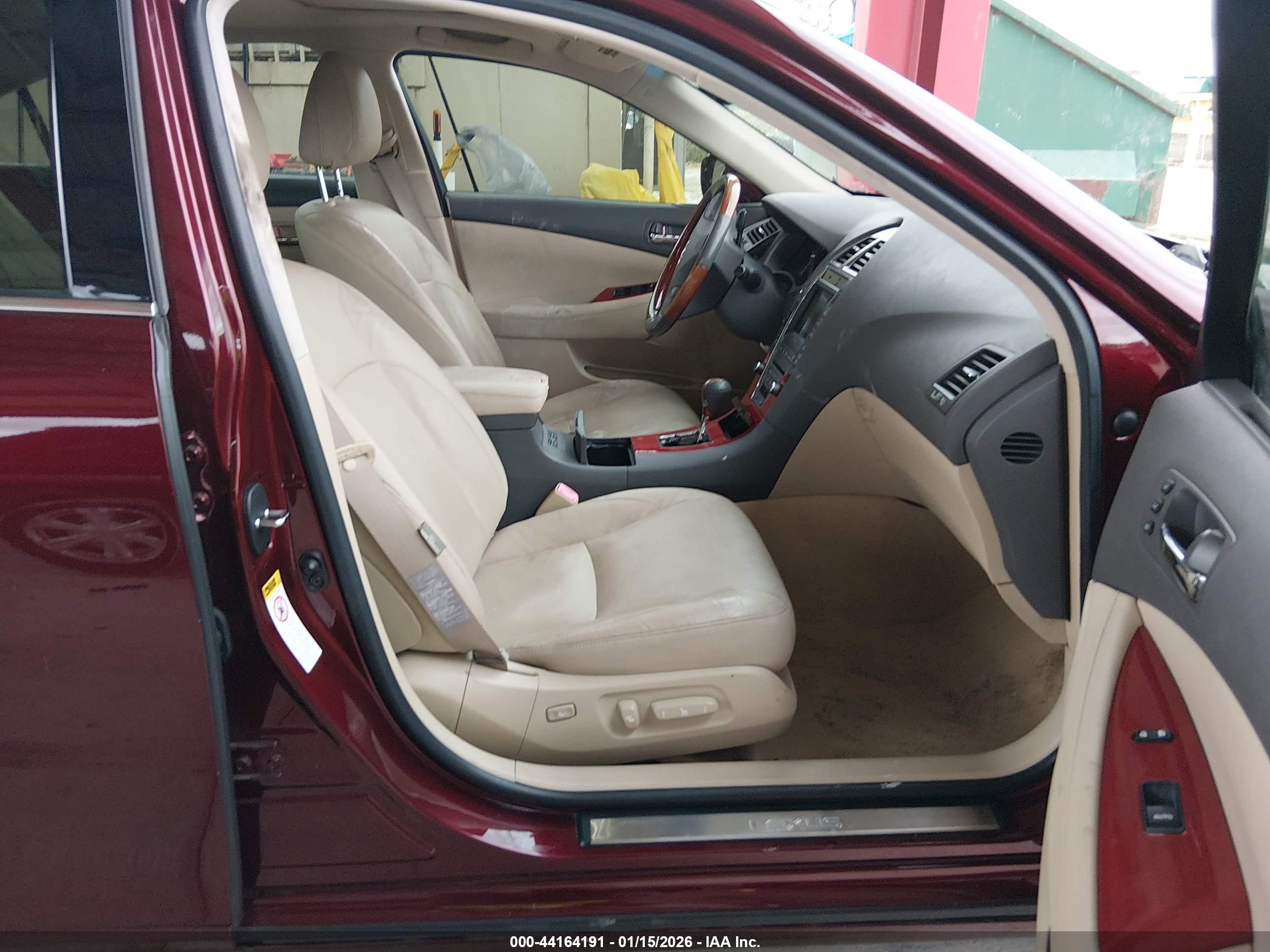 LEXUS ES image 5