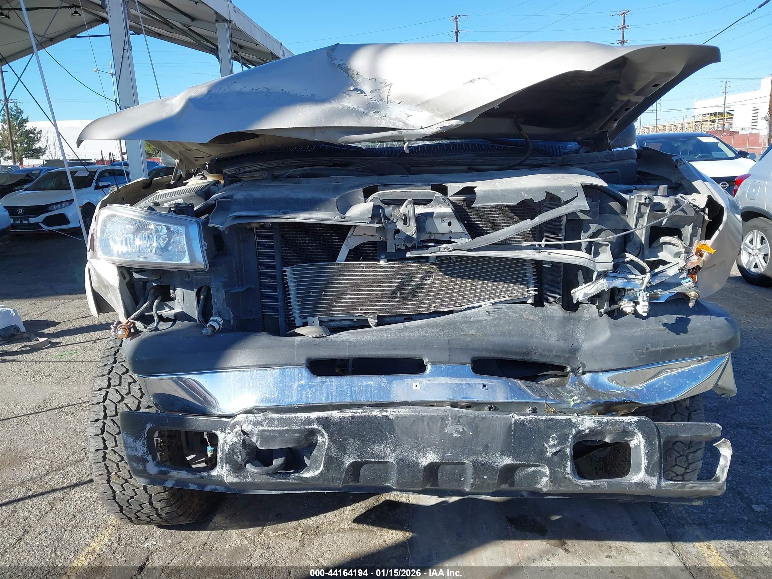 CHEVROLET SILVERADO image 6