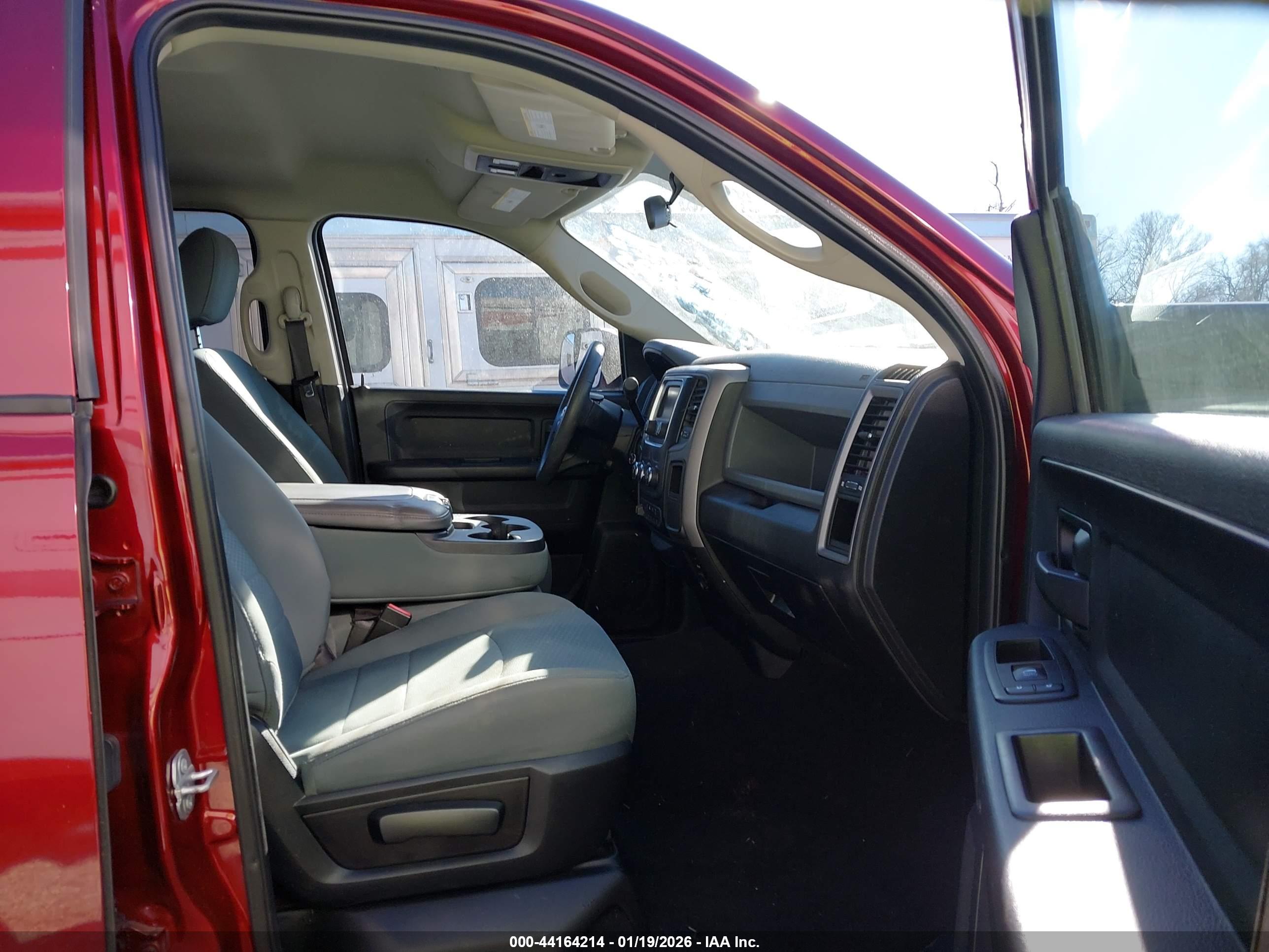 RAM 3500 image 8