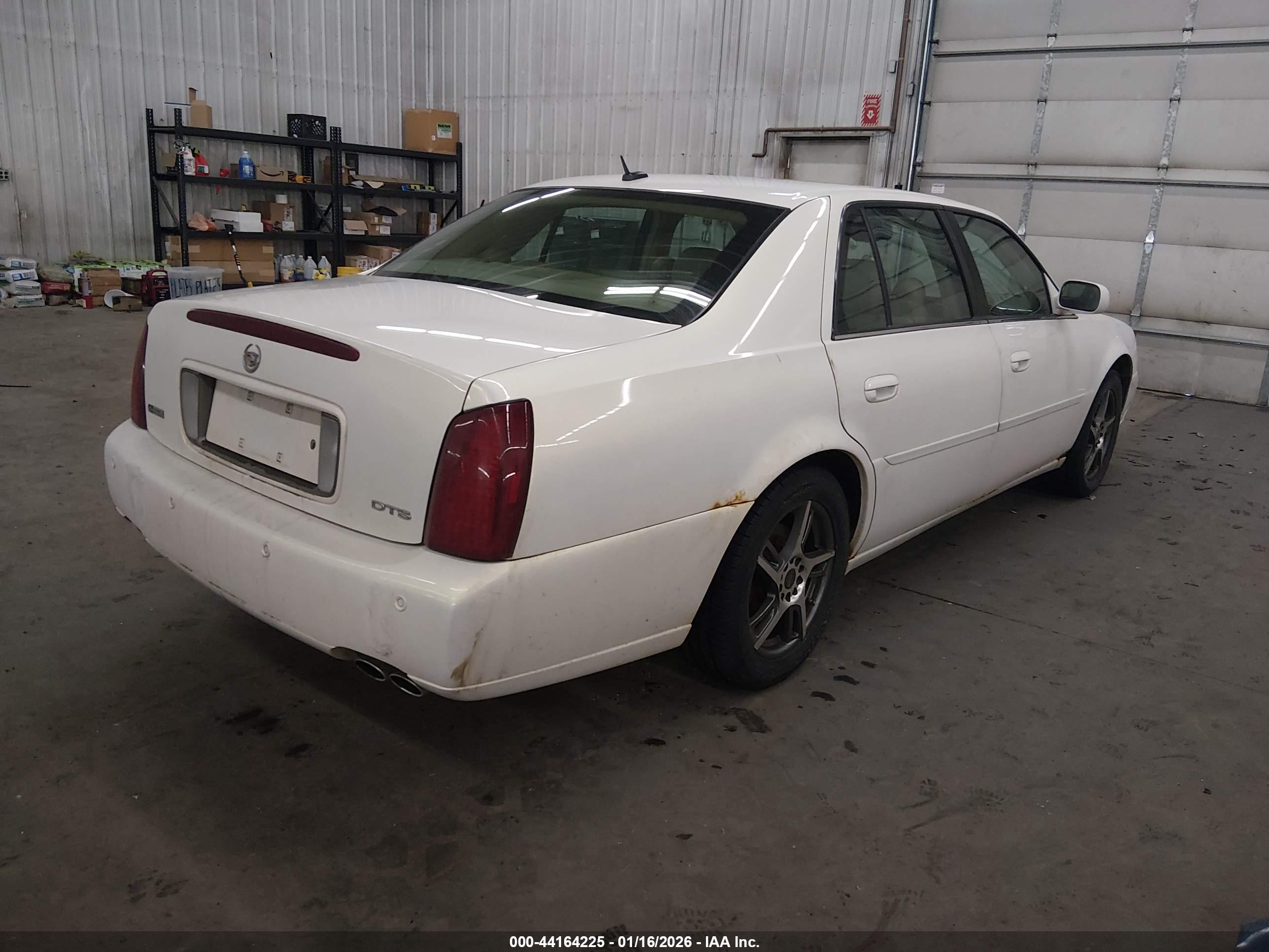CADILLAC DEVILLE image 4