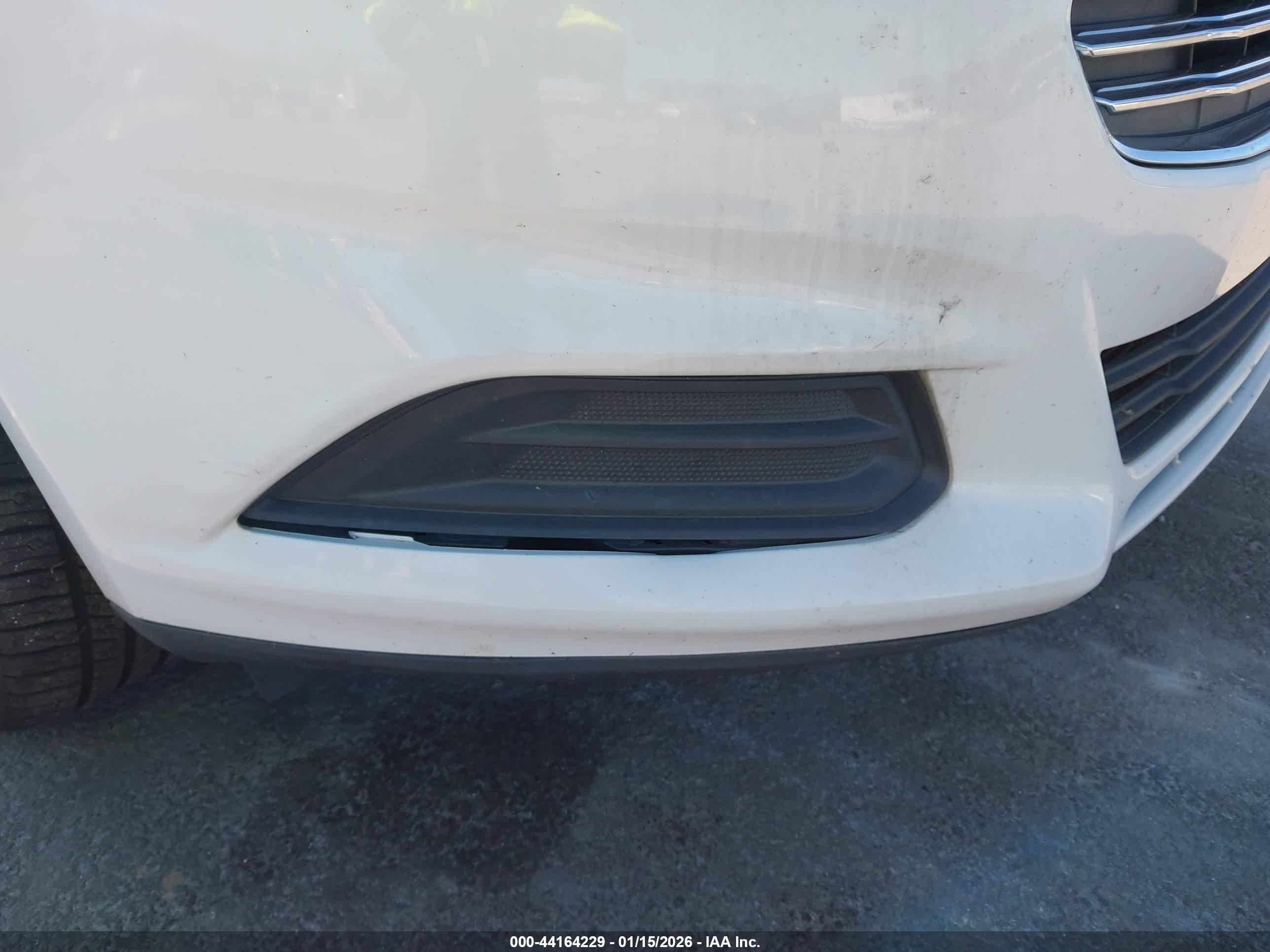 FORD FUSION image 6