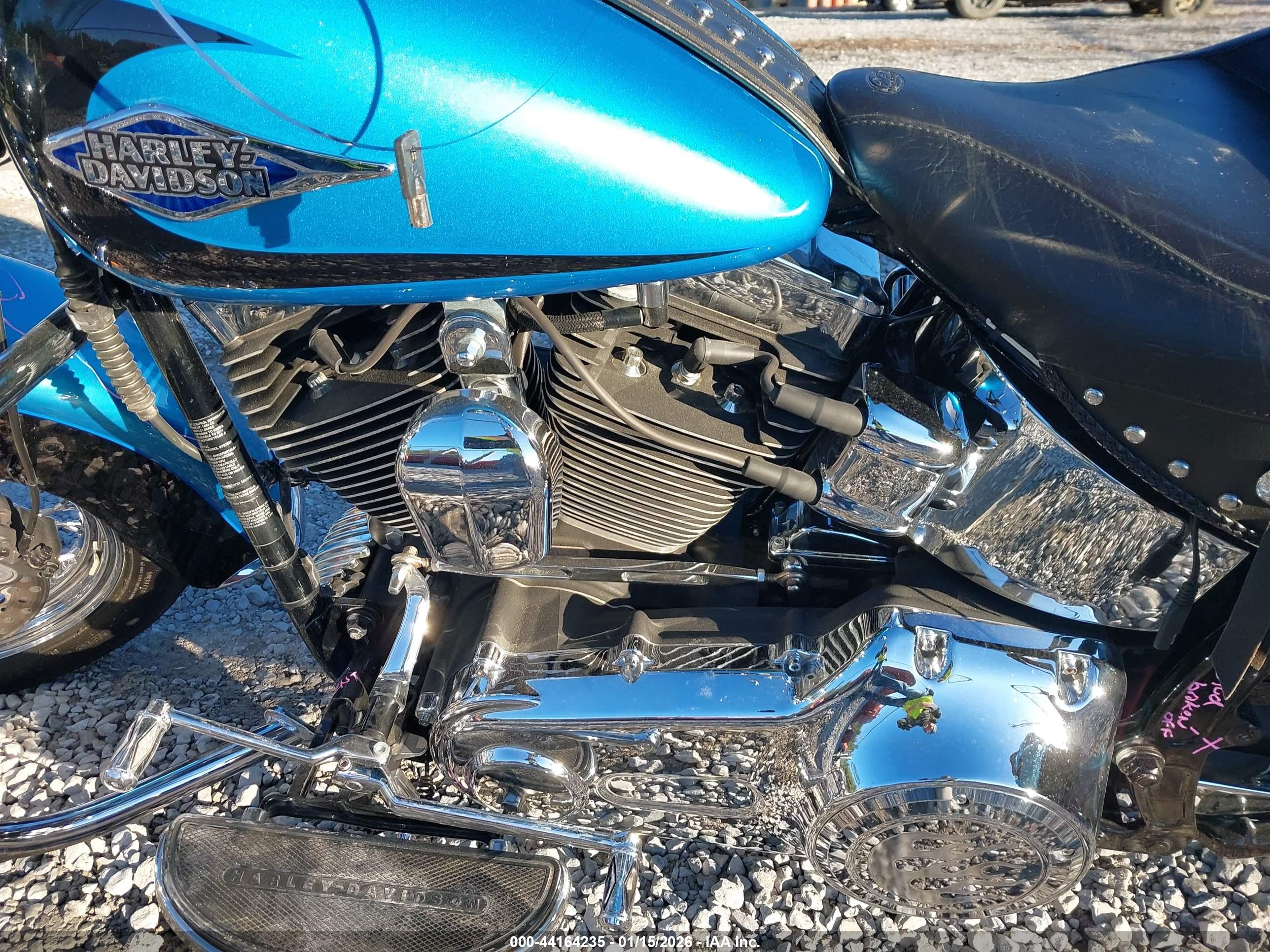 HARLEY-DAVIDSON FLSTC image 9