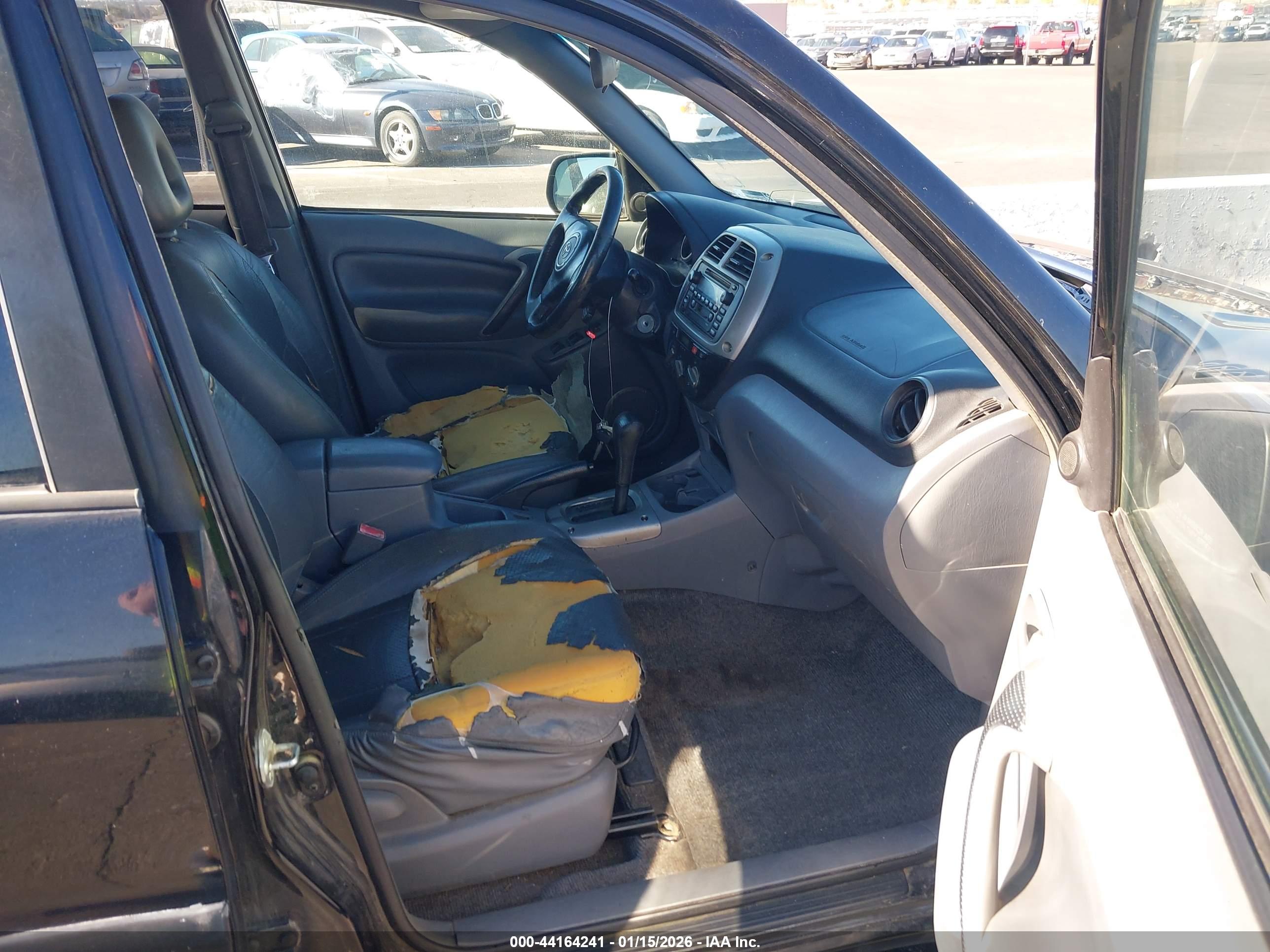 TOYOTA RAV4 image 5