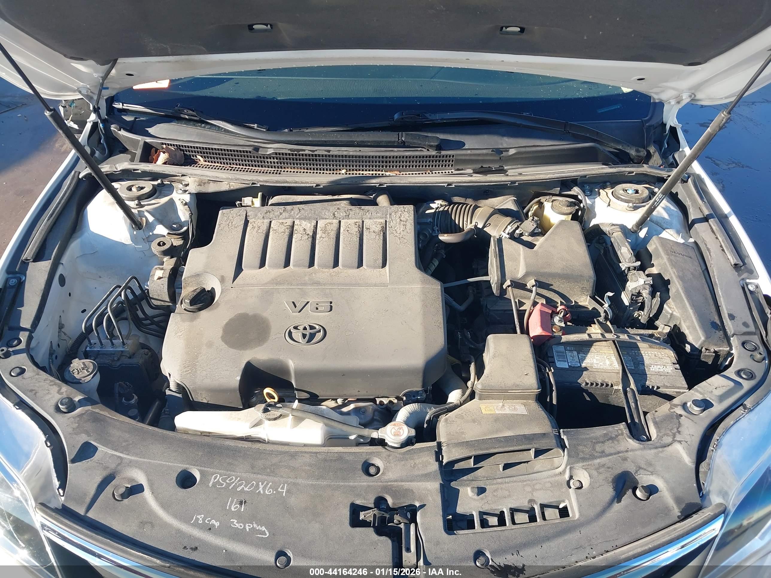 TOYOTA AVALON image 10