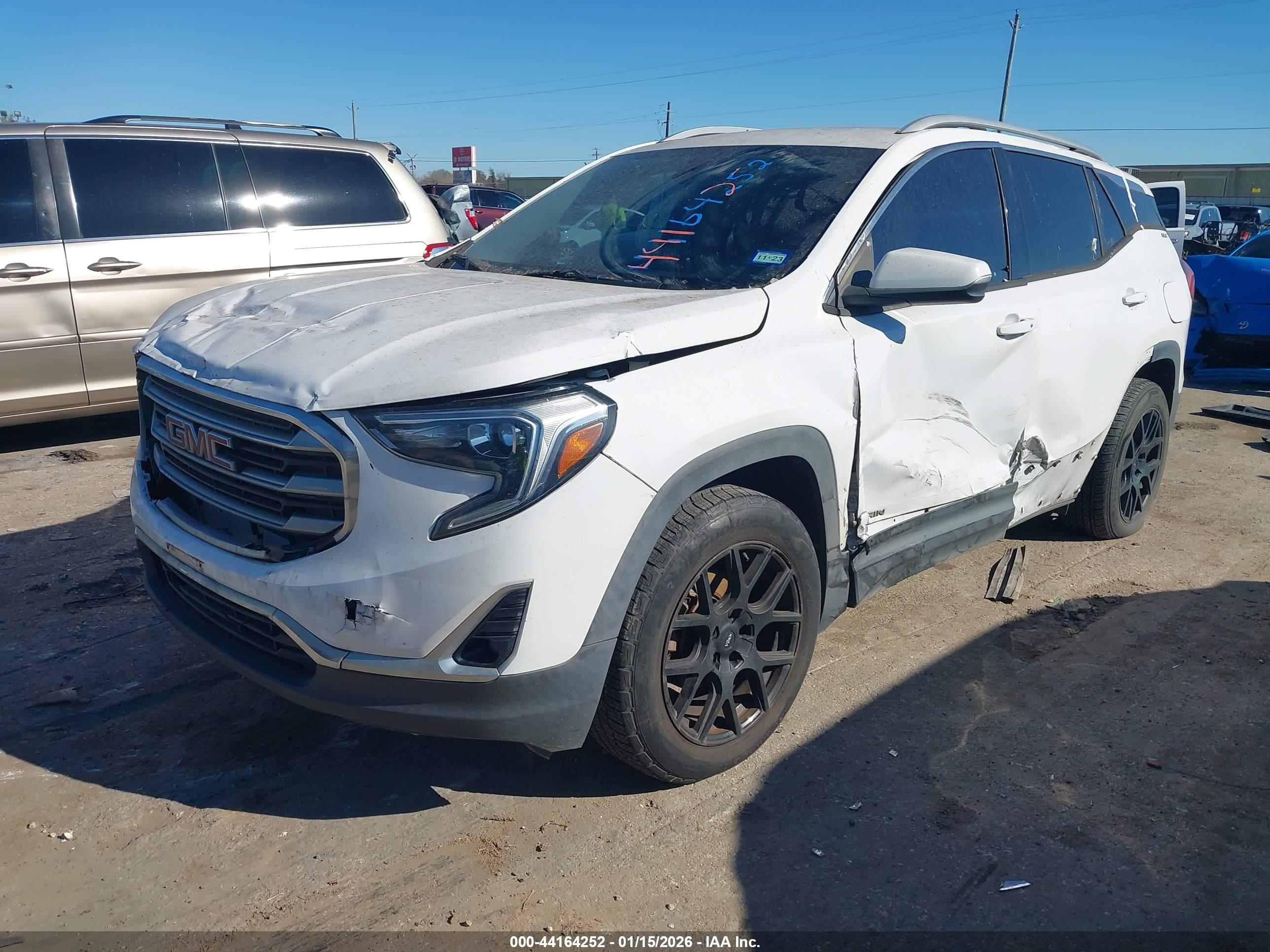 GMC TERRAIN image 2