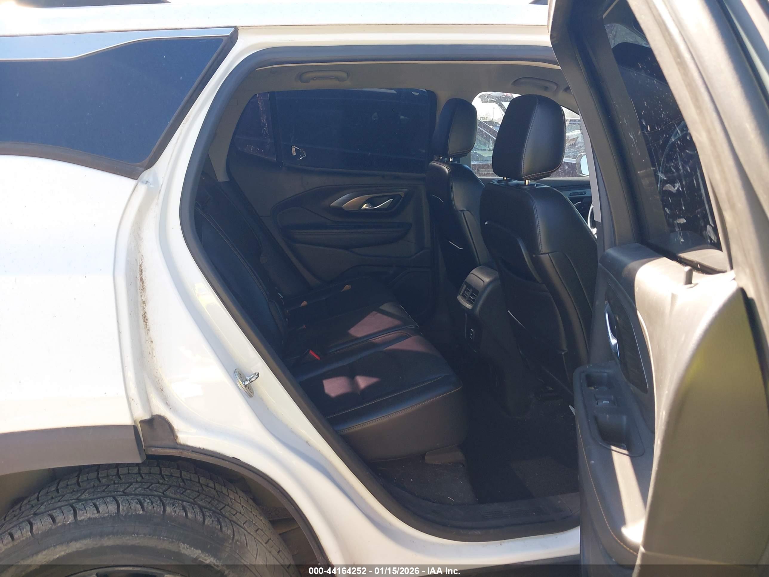 GMC TERRAIN image 8