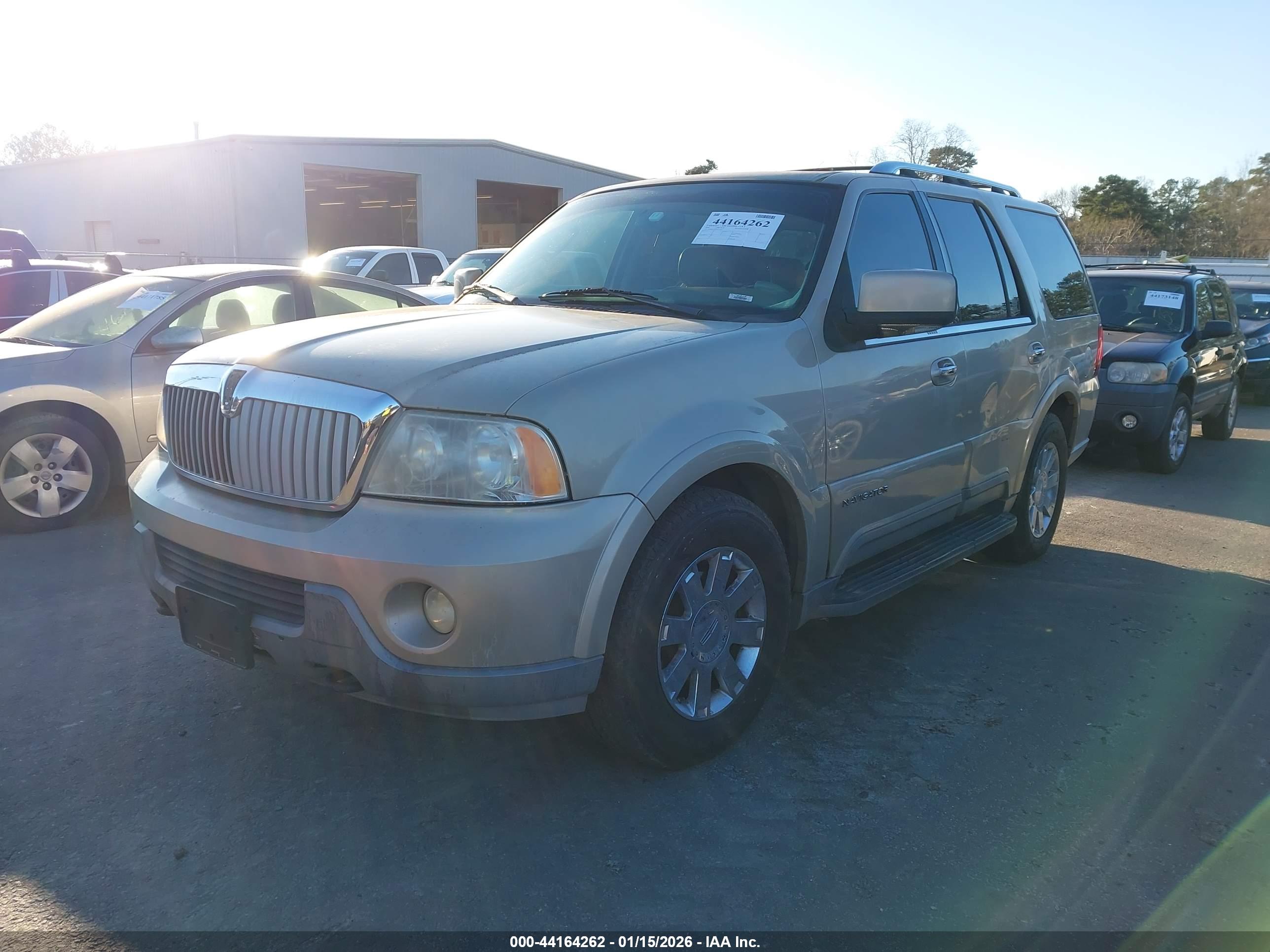 LINCOLN NAVIGATOR image 2