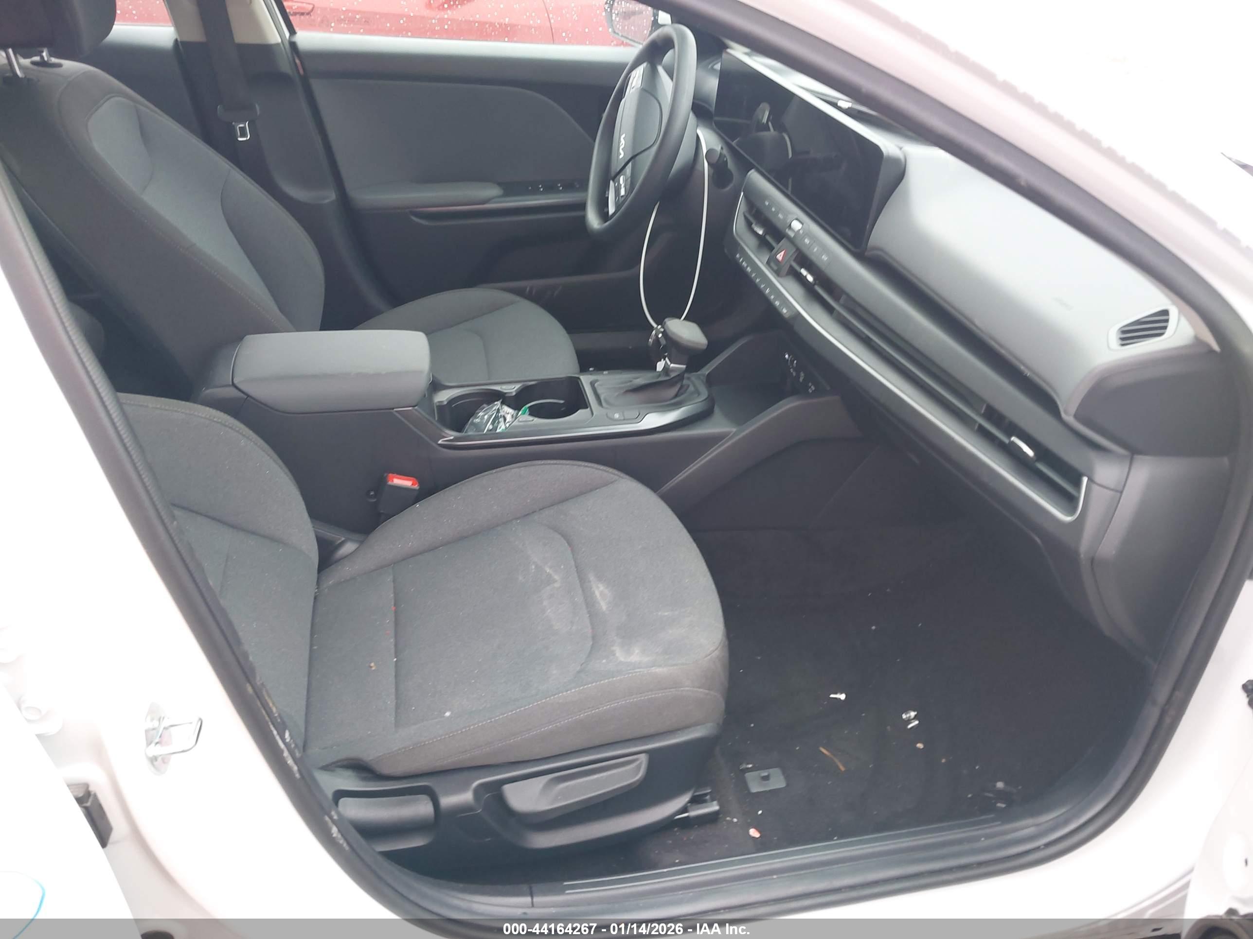 KIA K4 image 5