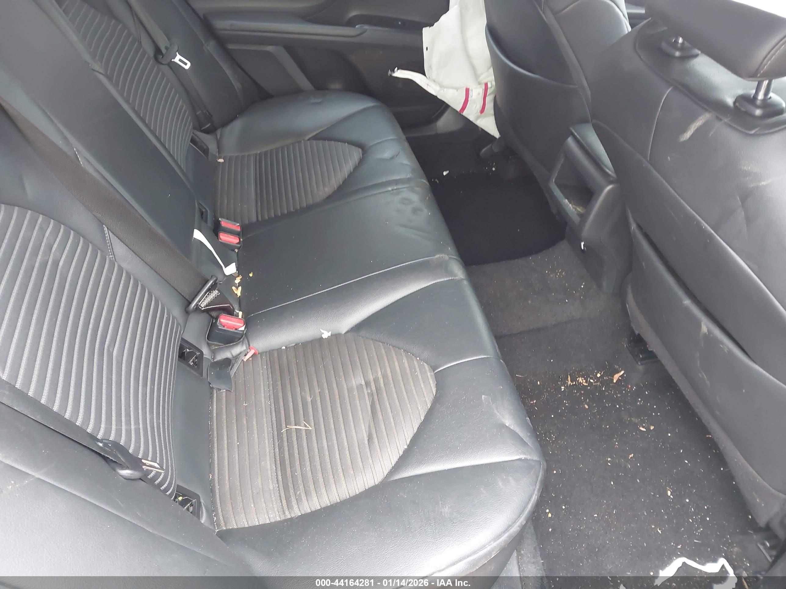 TOYOTA CAMRY image 8