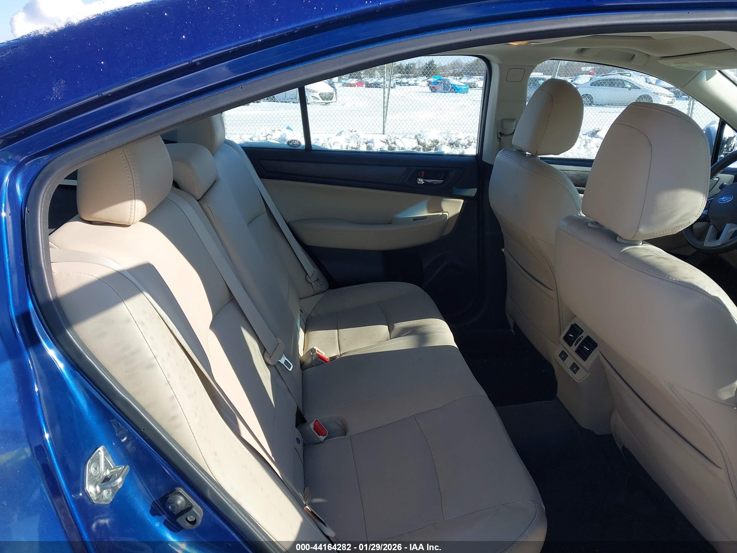 SUBARU LEGACY image 8