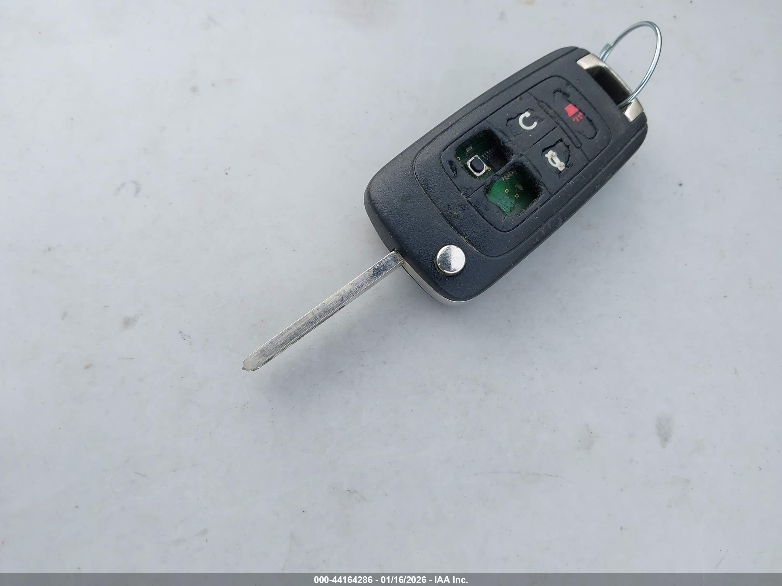 CHEVROLET EQUINOX image 11