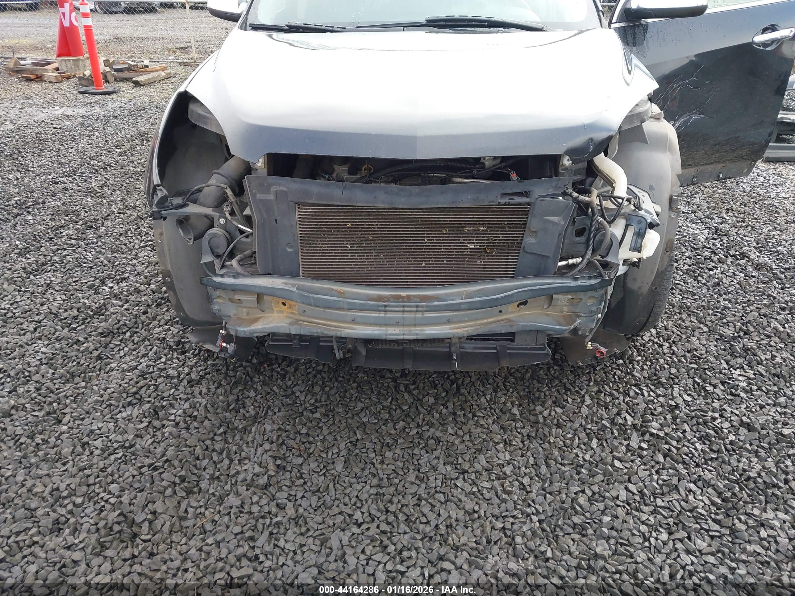 CHEVROLET EQUINOX image 6