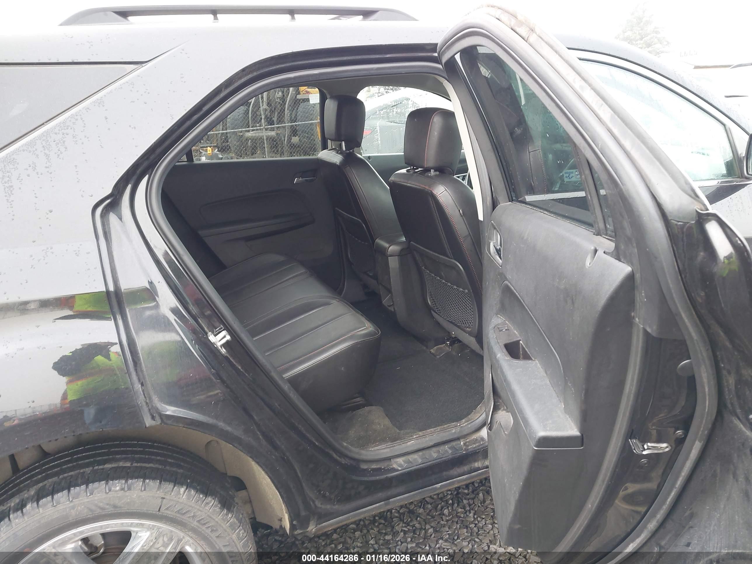 CHEVROLET EQUINOX image 8