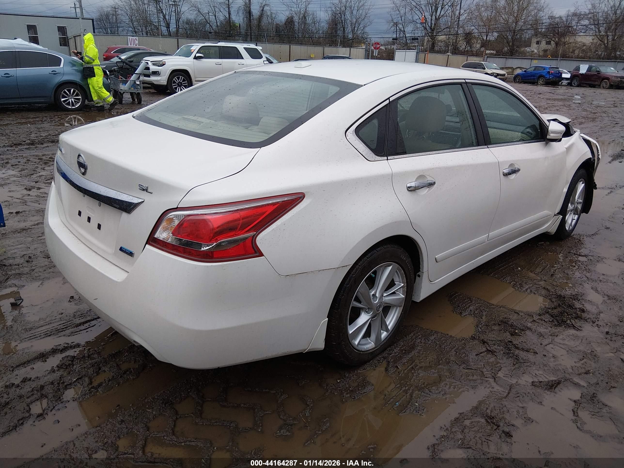 NISSAN ALTIMA image 4