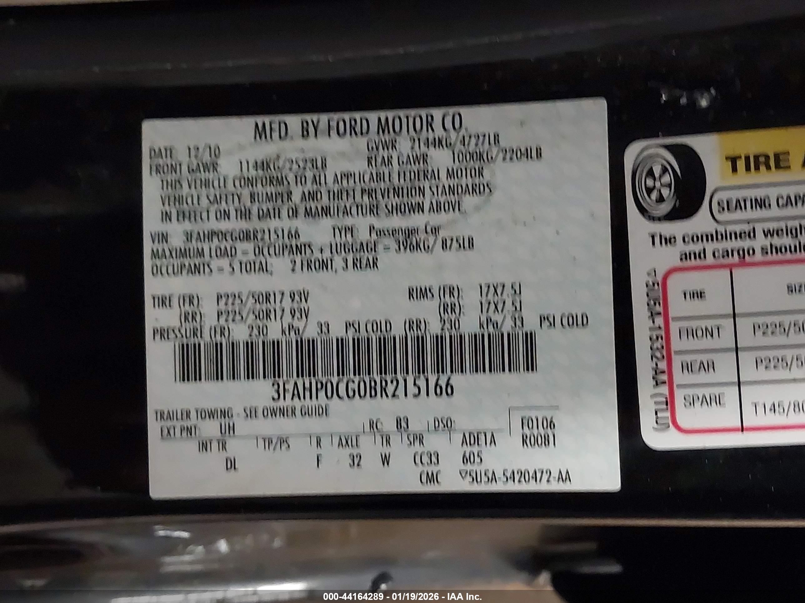 FORD FUSION image 9