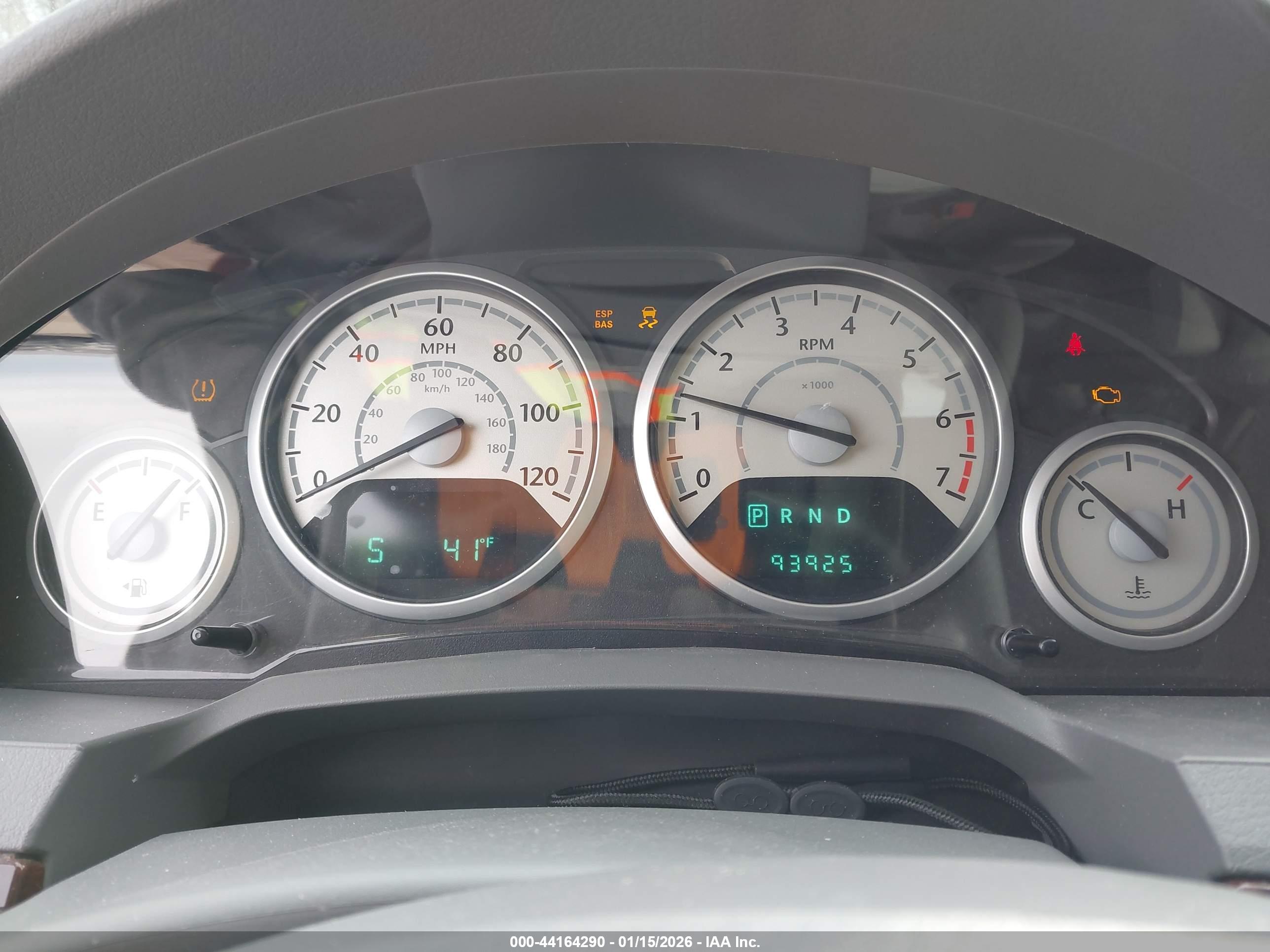 CHRYSLER TOWN image 7