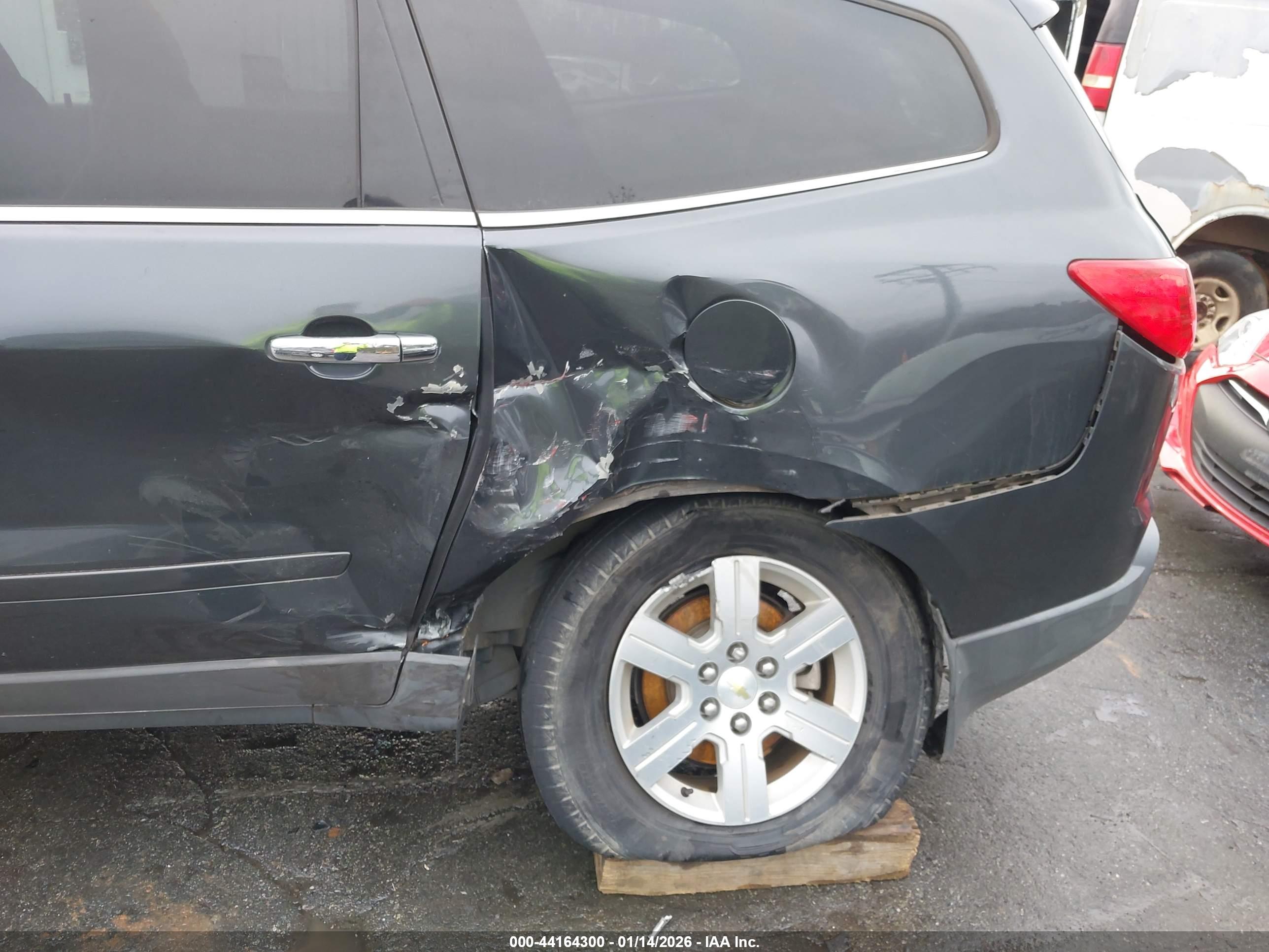 CHEVROLET TRAVERSE image 6